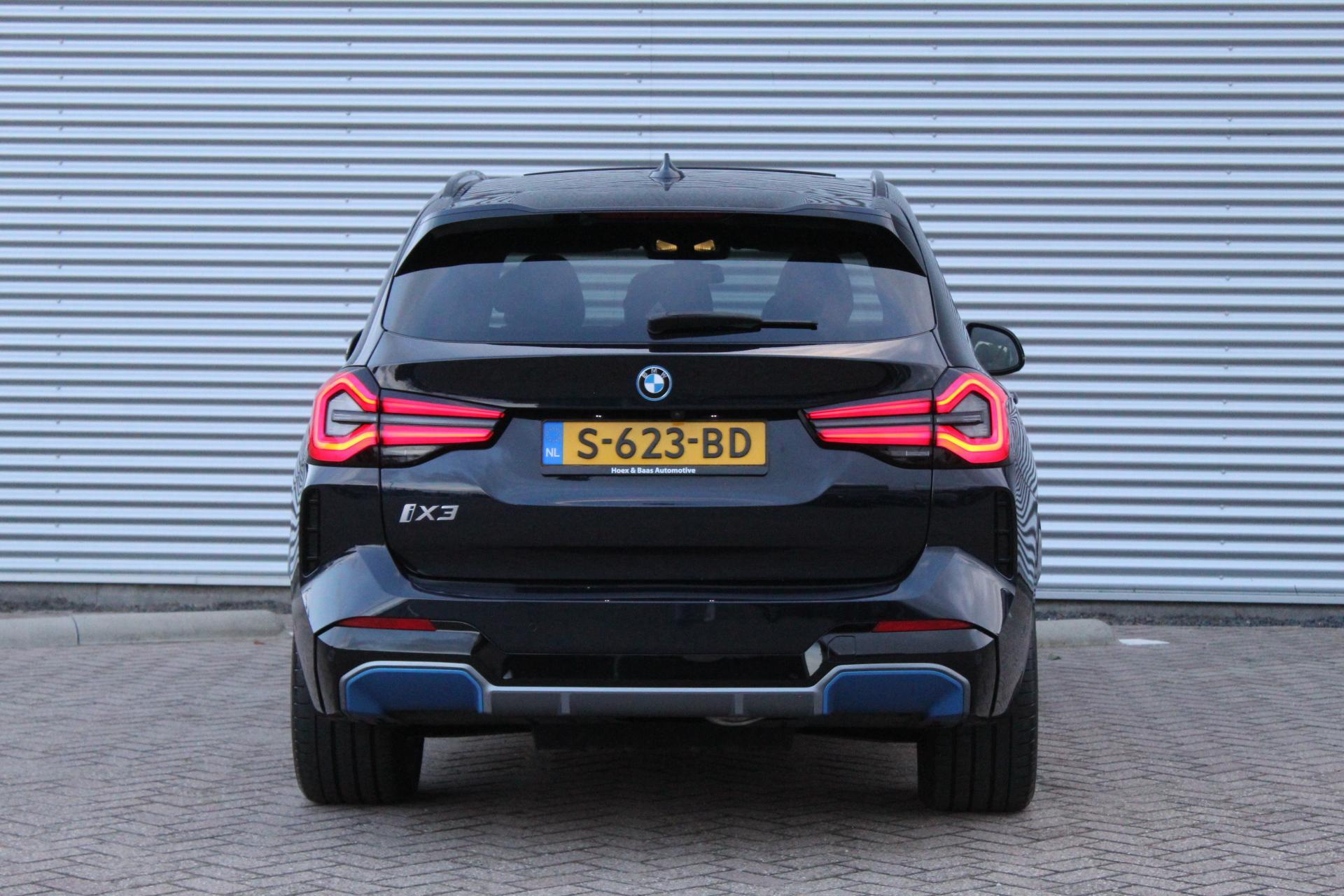Foto van BMW Ix3