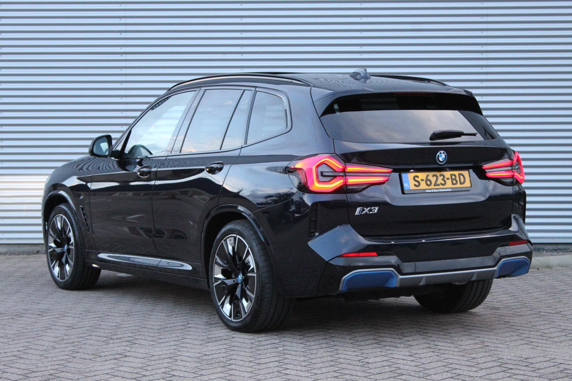 Foto van BMW Ix3