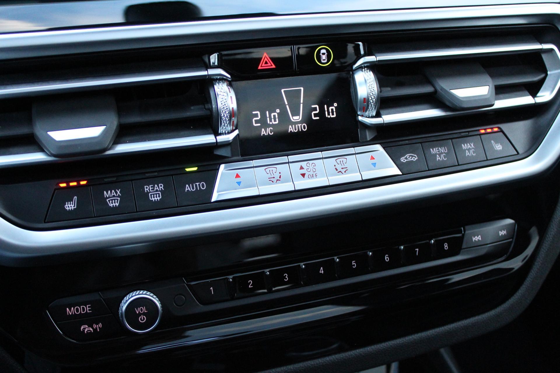 Foto van BMW Ix3