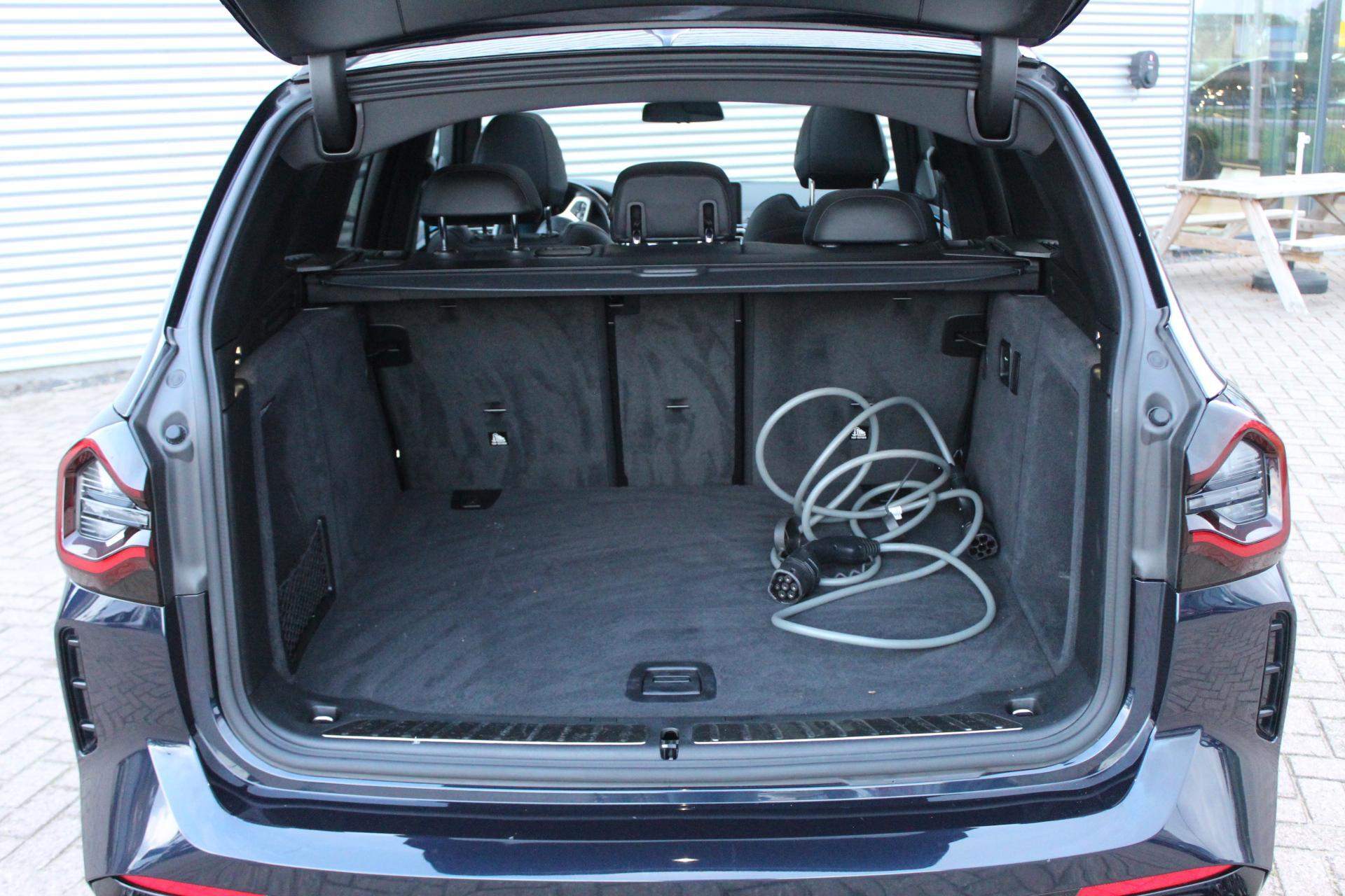 Foto van BMW Ix3
