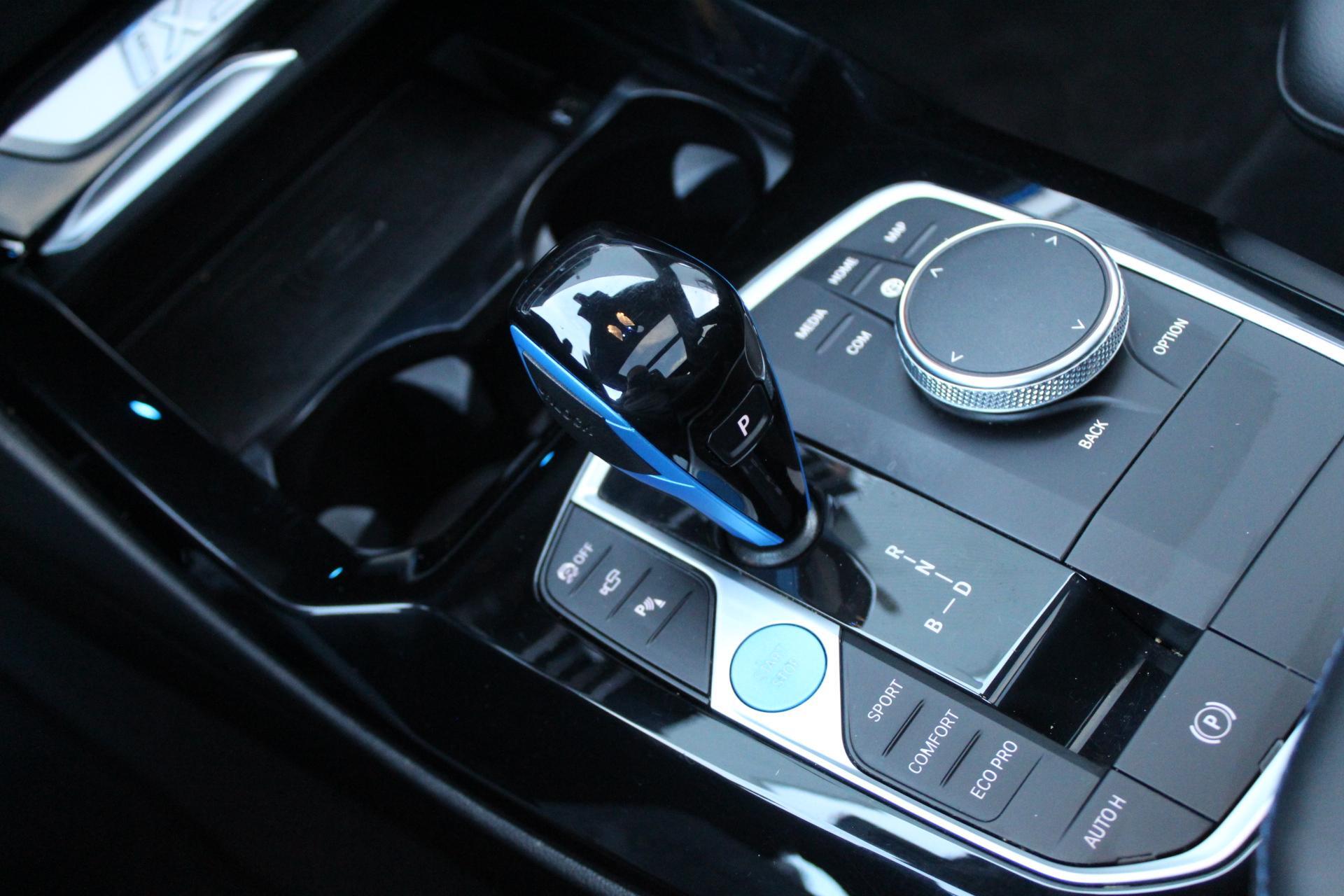 Foto van BMW Ix3