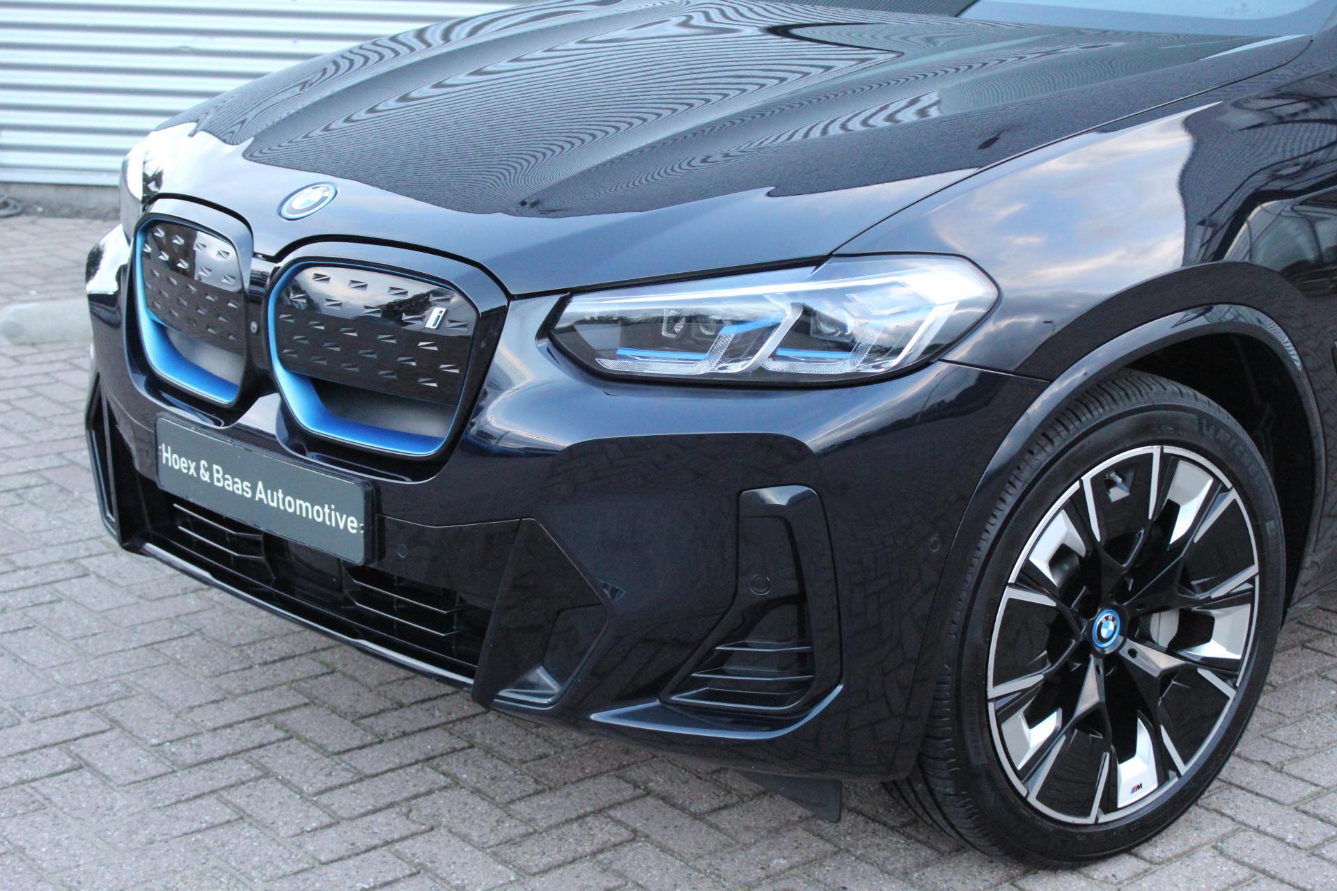 Foto van BMW Ix3