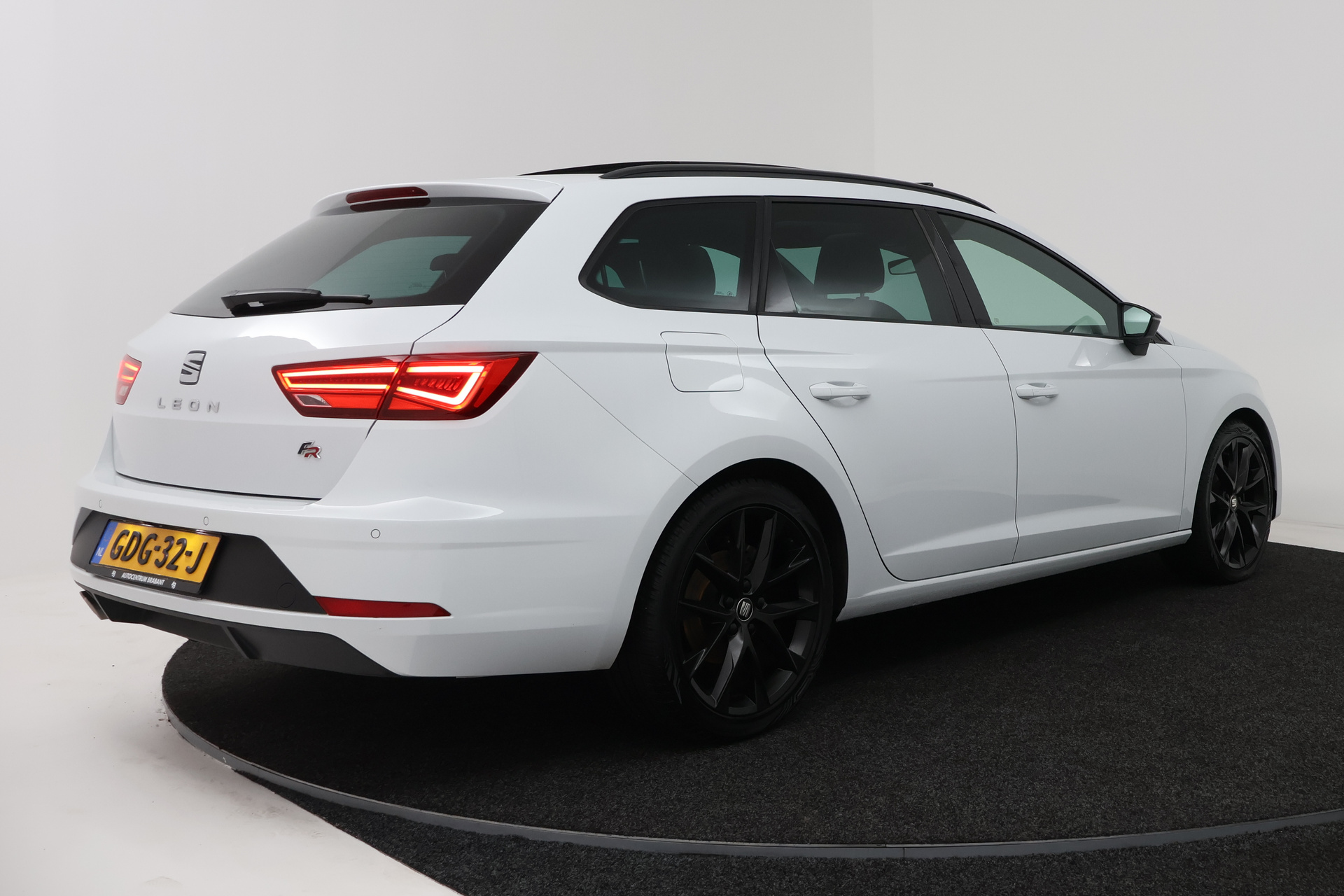 Foto van Seat Leon Sportstourer