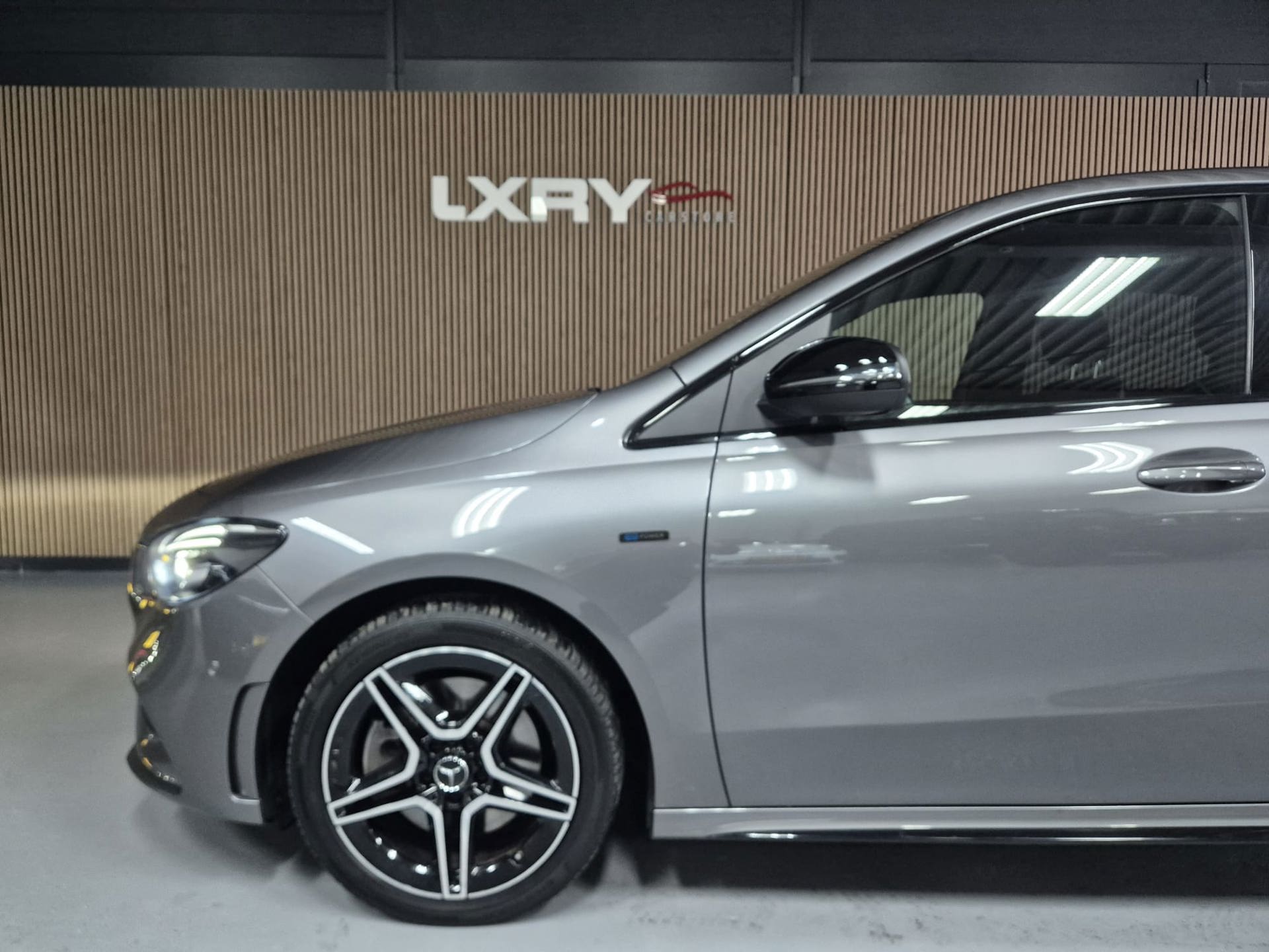 Foto van Mercedes-Benz B 250 E