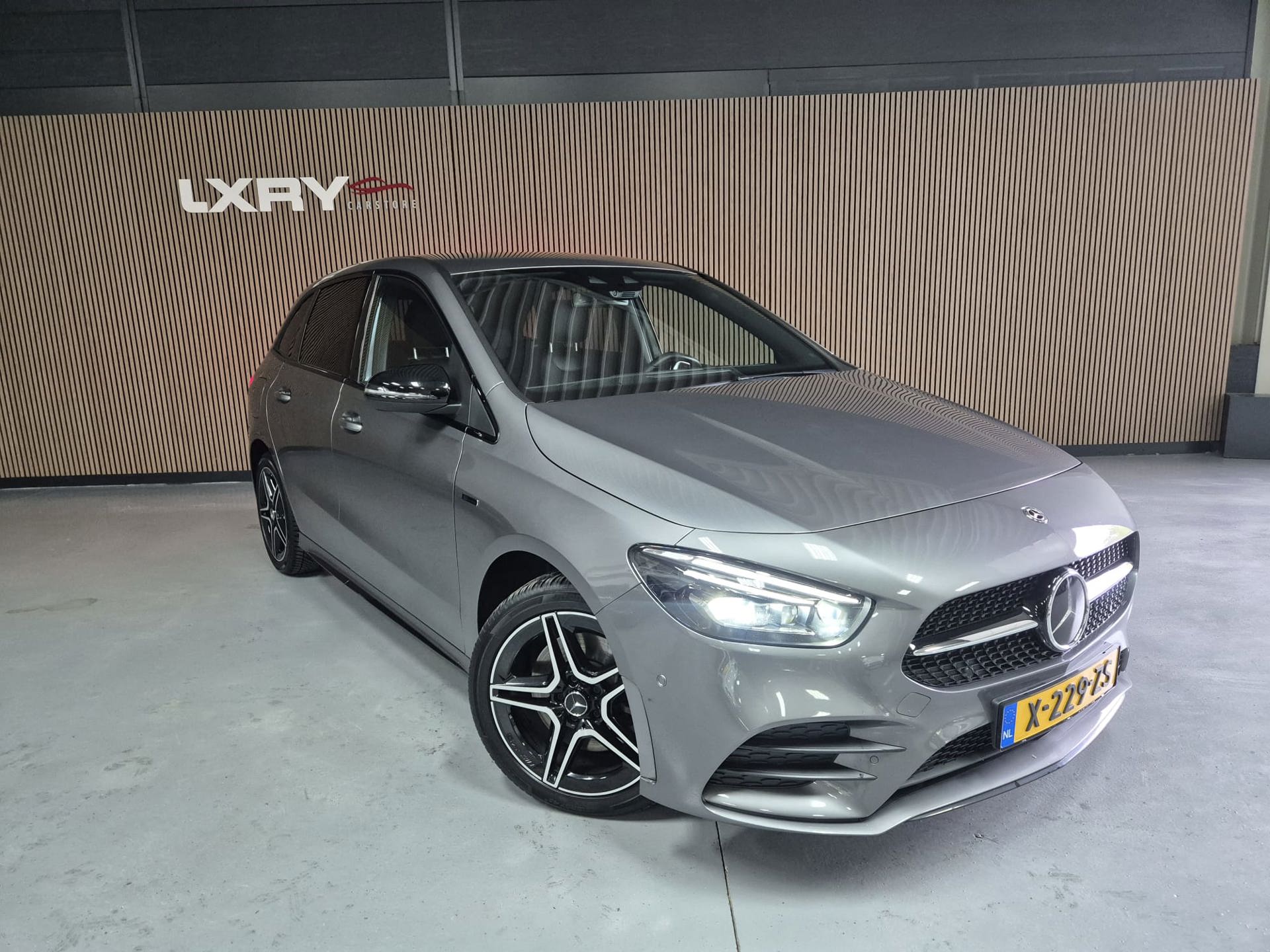 Foto van Mercedes-Benz B 250 E