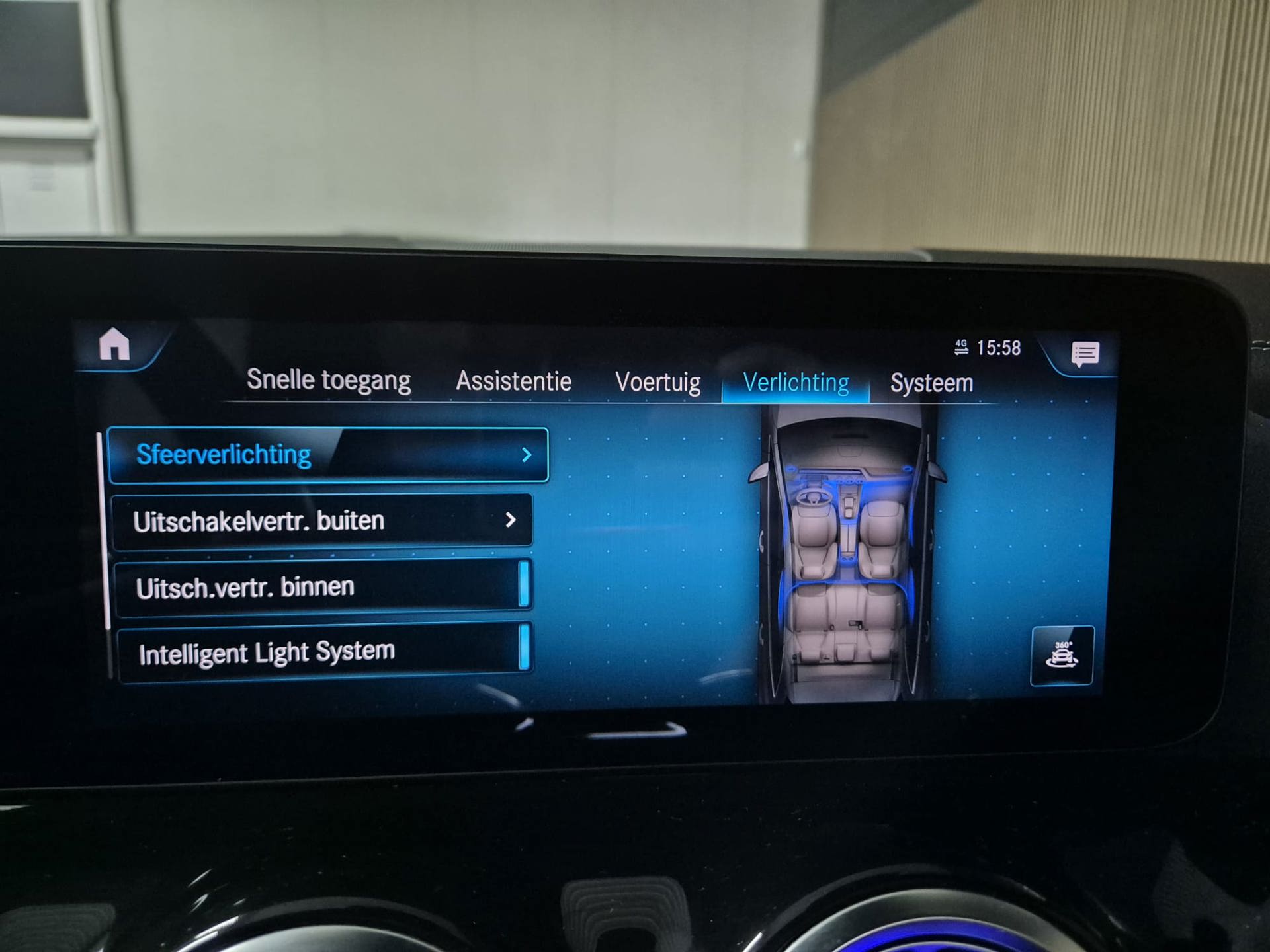 Foto van Mercedes-Benz B 250 E