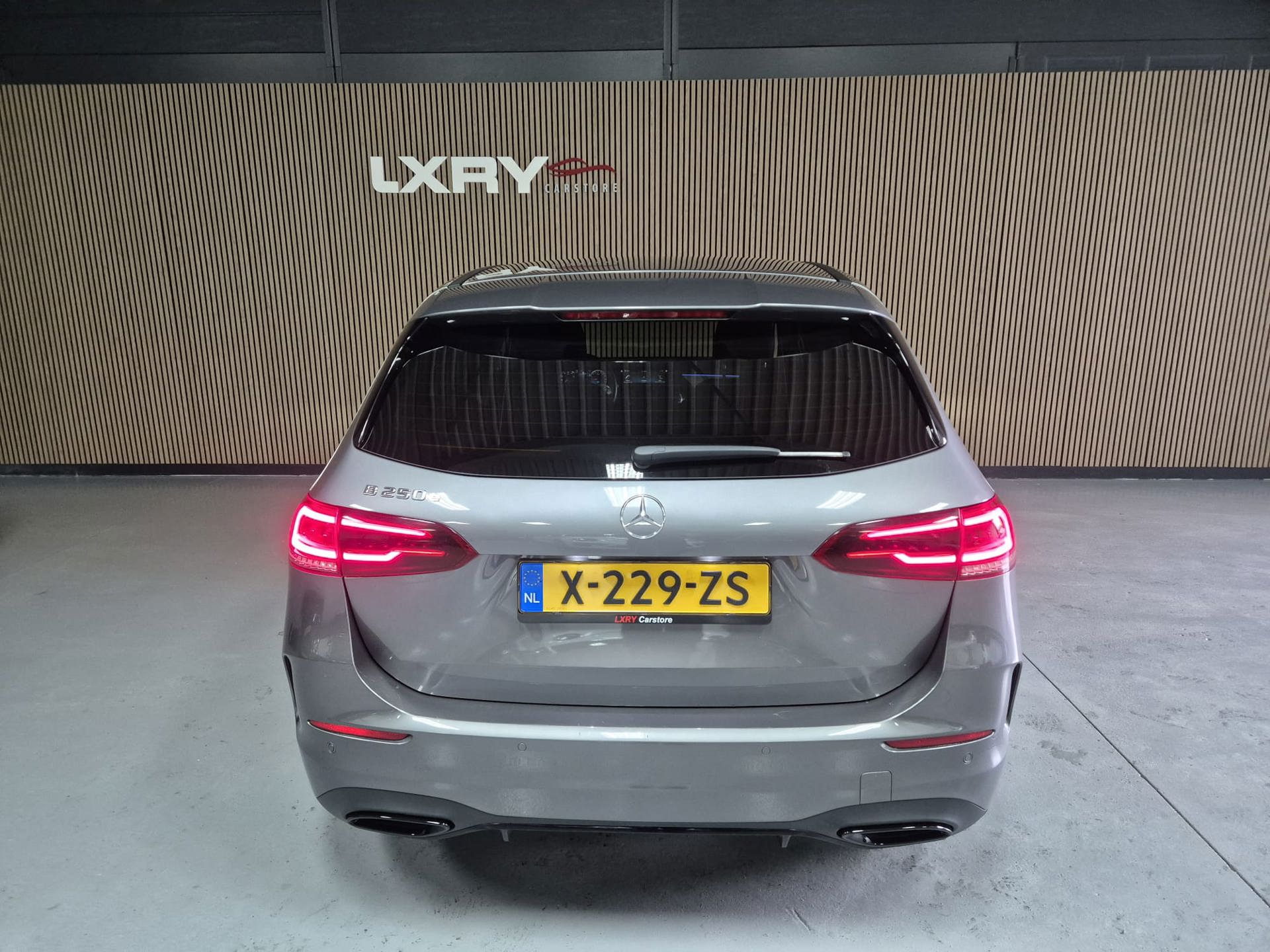 Foto van Mercedes-Benz B 250 E
