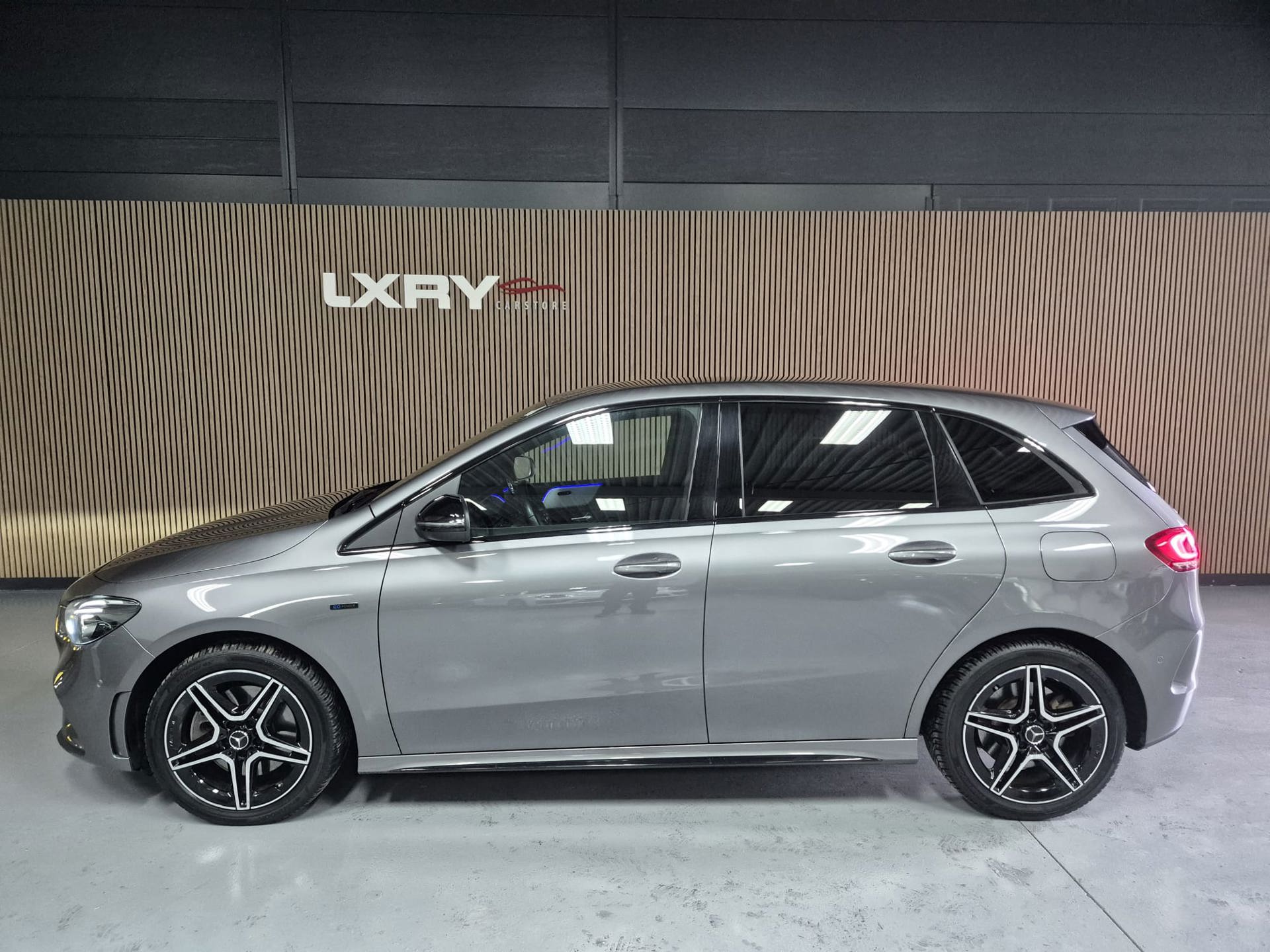 Foto van Mercedes-Benz B 250 E