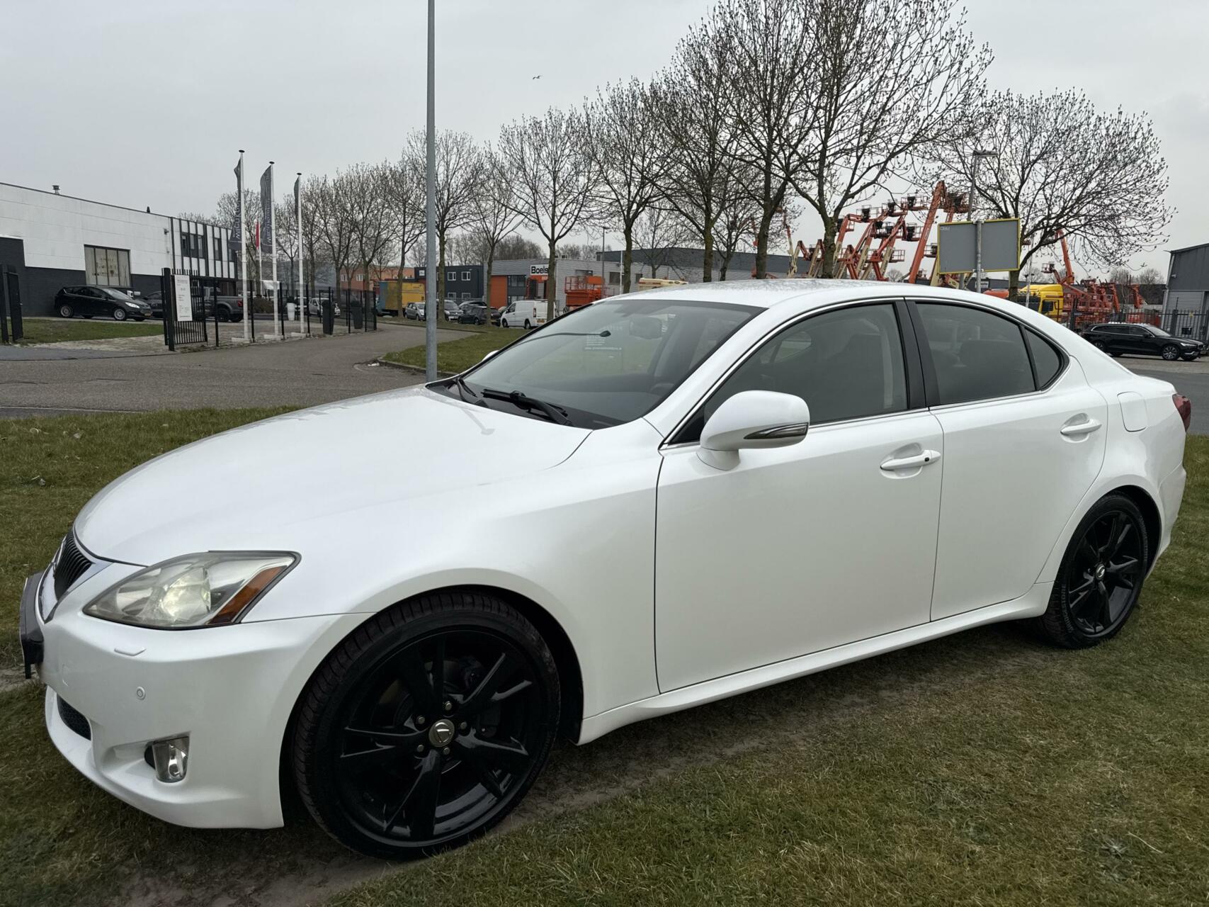 Foto van Lexus Is