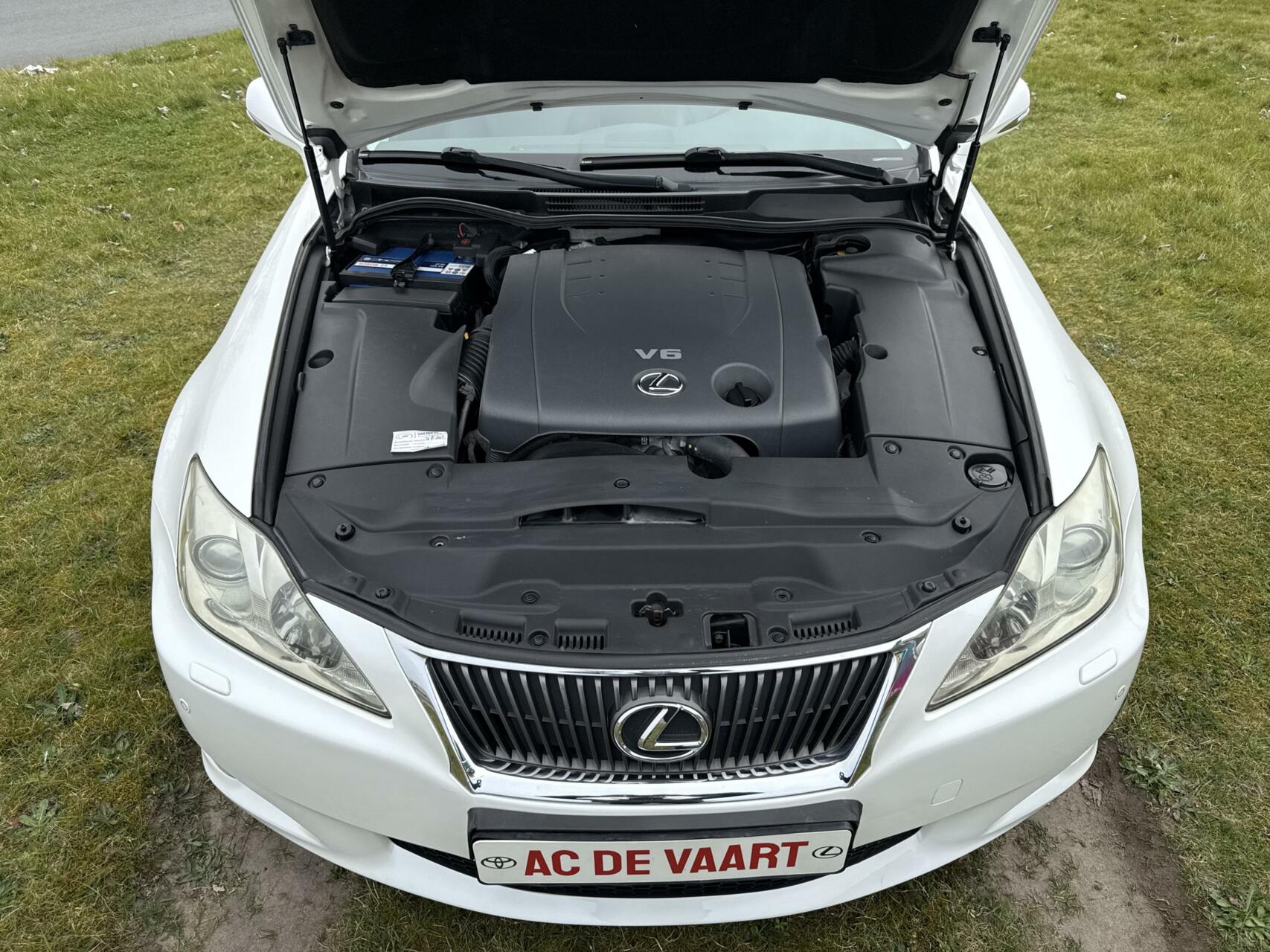 Foto van Lexus Is