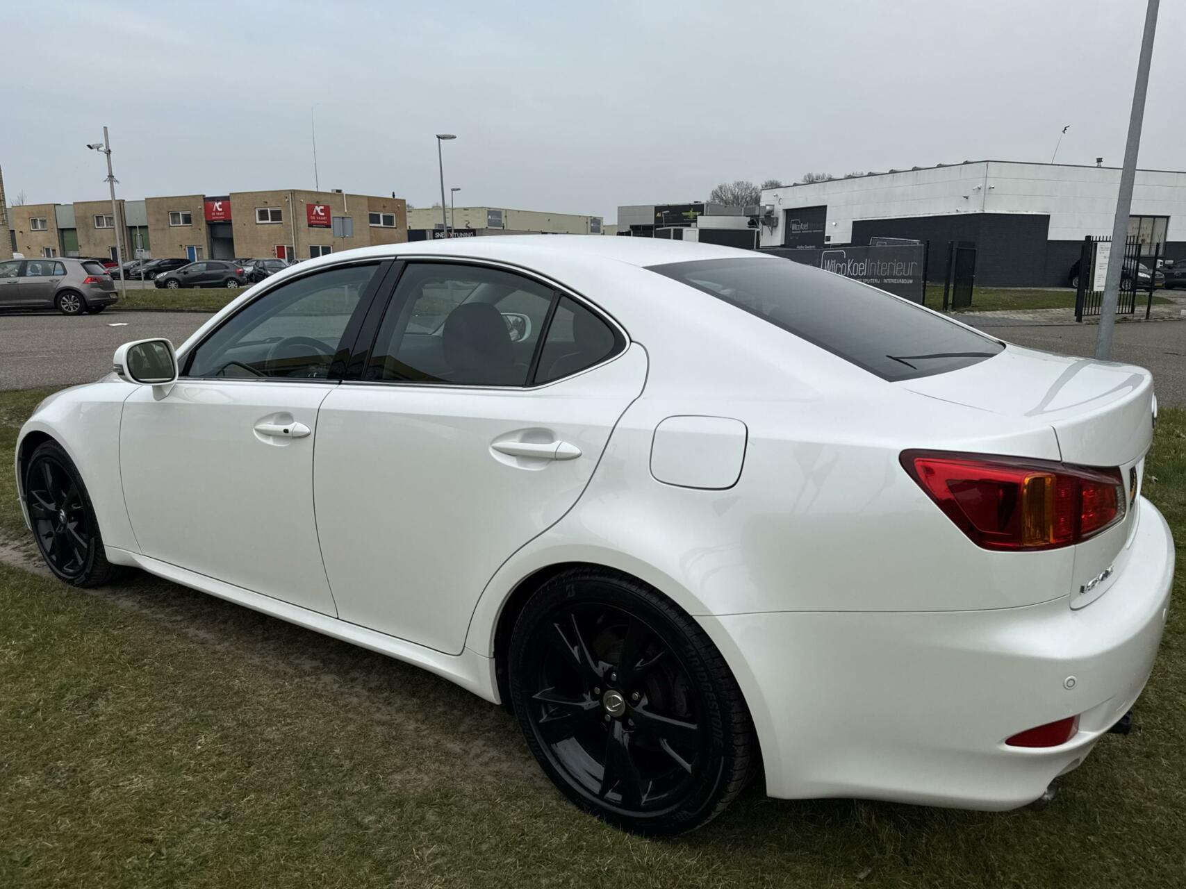 Foto van Lexus Is
