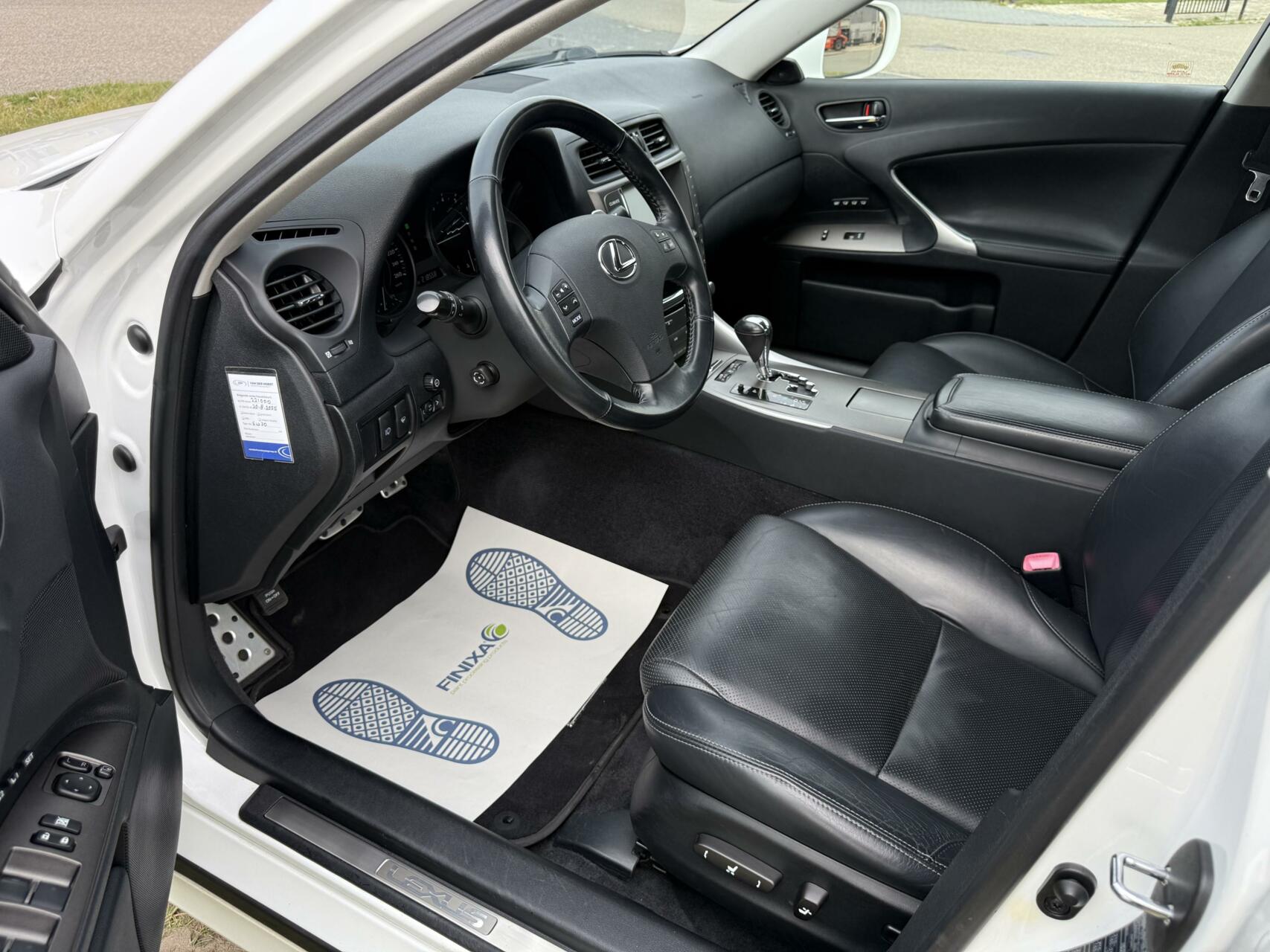 Foto van Lexus Is