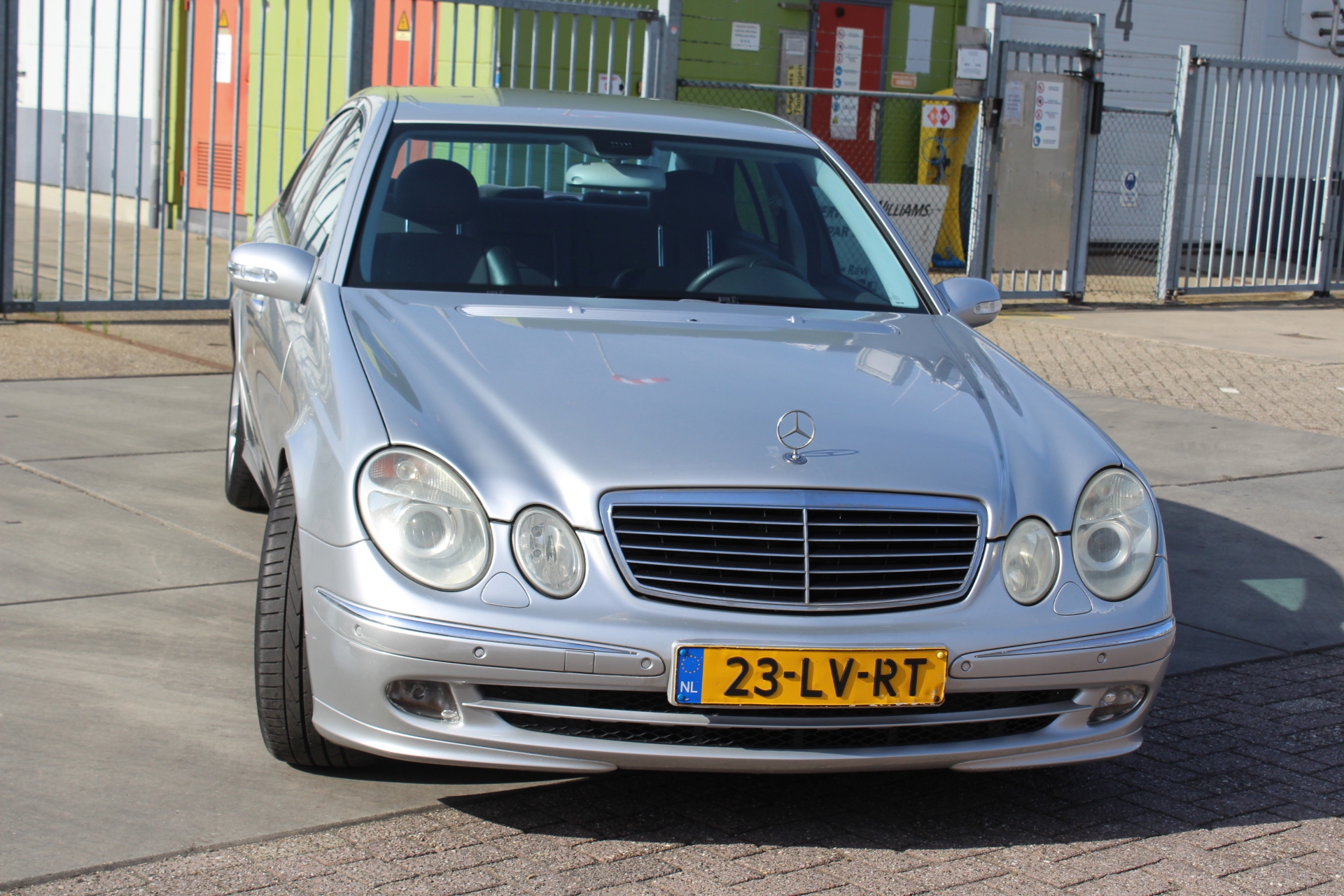 Foto van Mercedes-Benz E 240