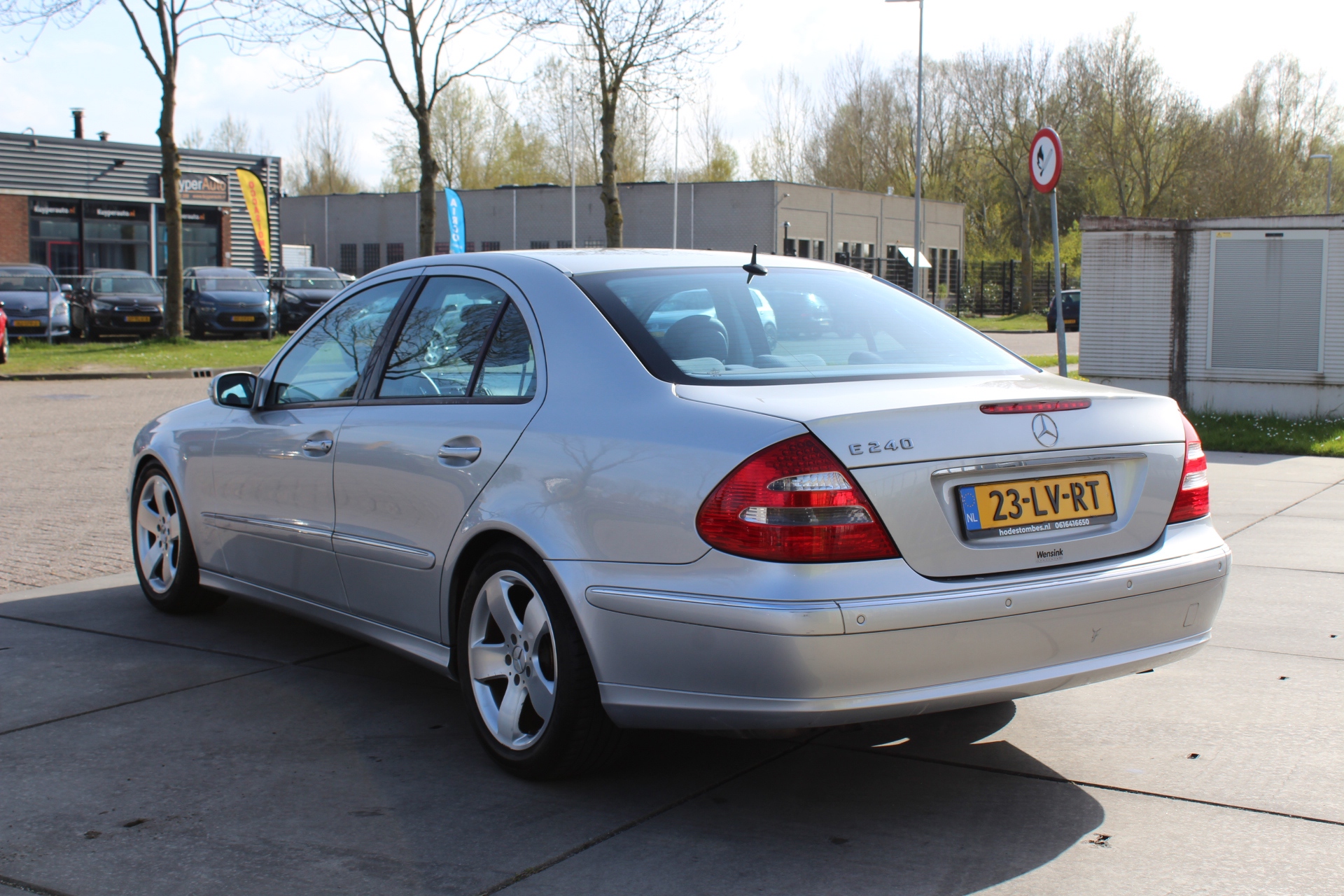 Foto van Mercedes-Benz E 240