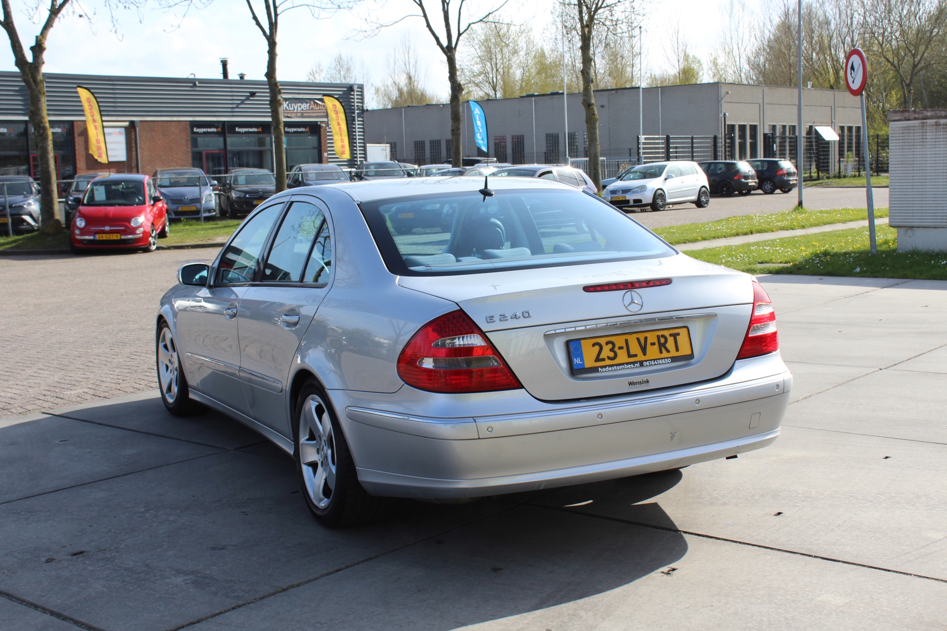 Foto van Mercedes-Benz E 240