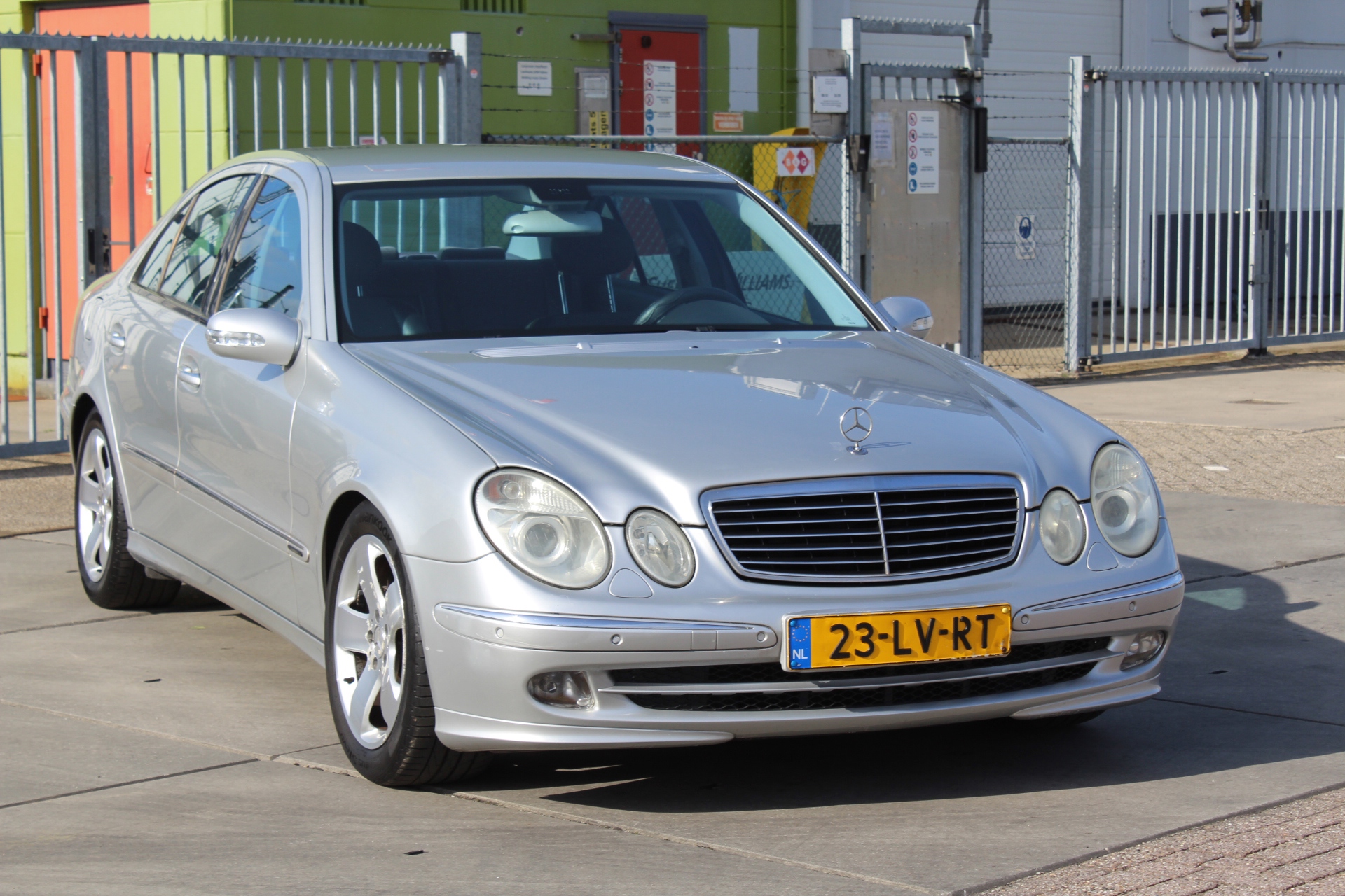 Foto van Mercedes-Benz E 240