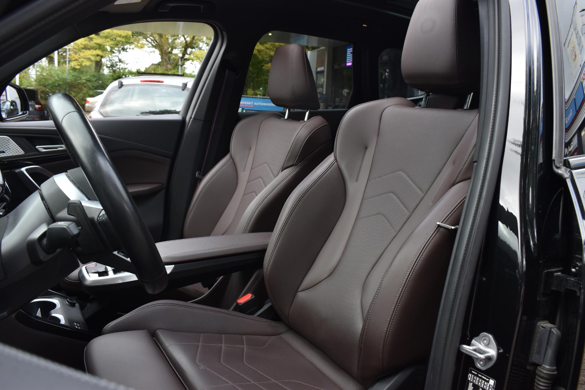 Foto van BMW X1 Xdrive30e