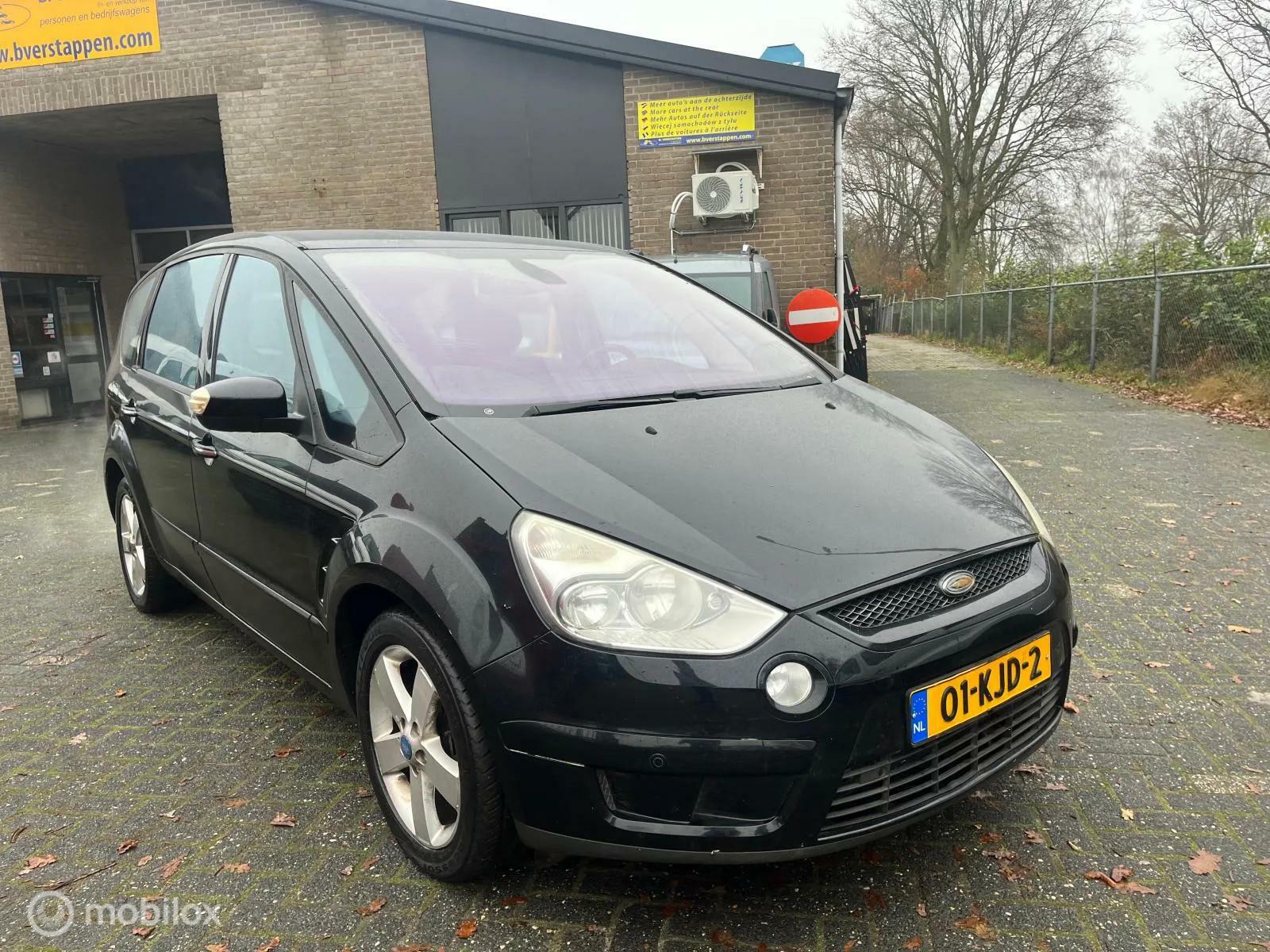 Foto van Ford S-max