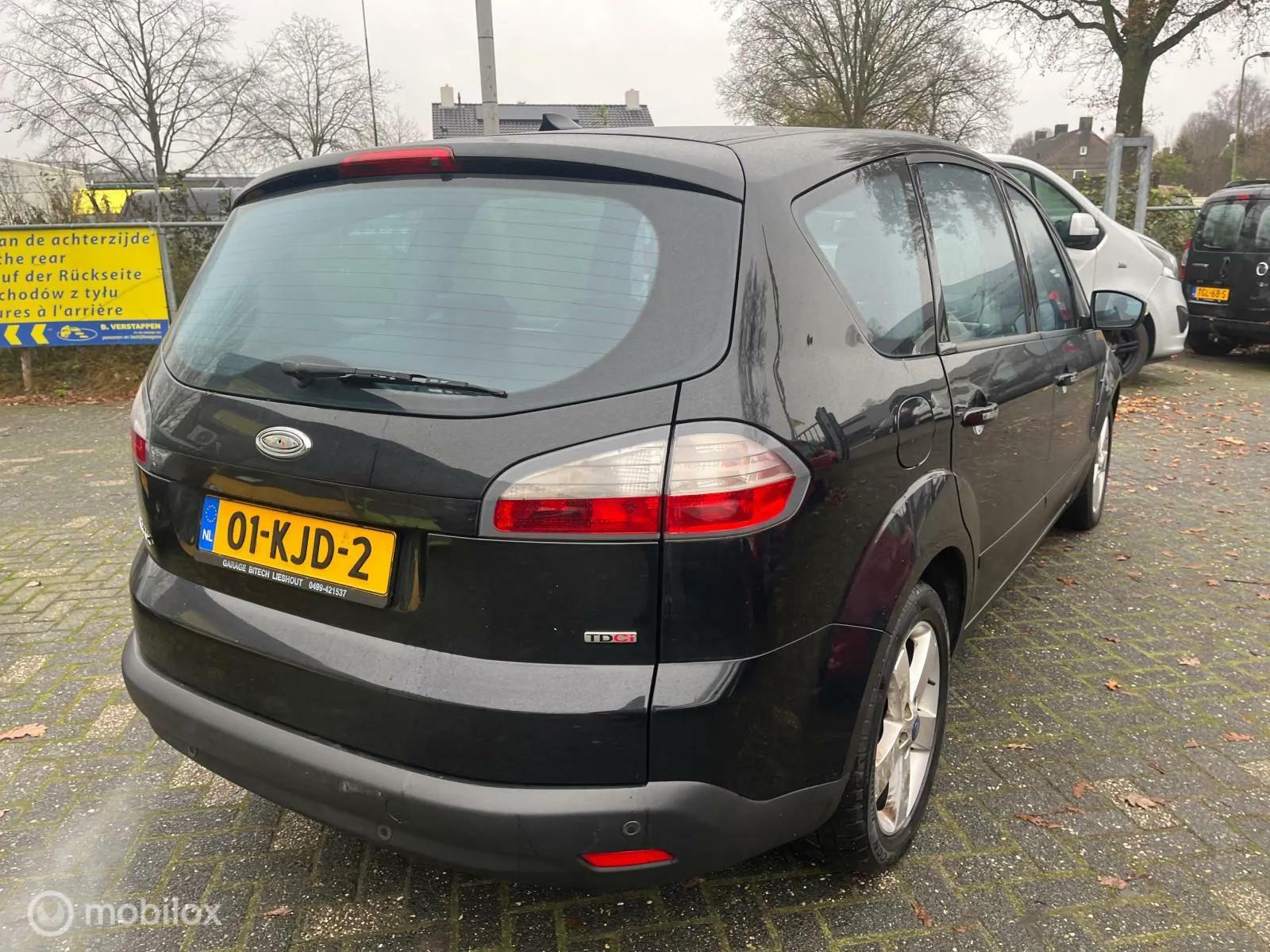Foto van Ford S-max
