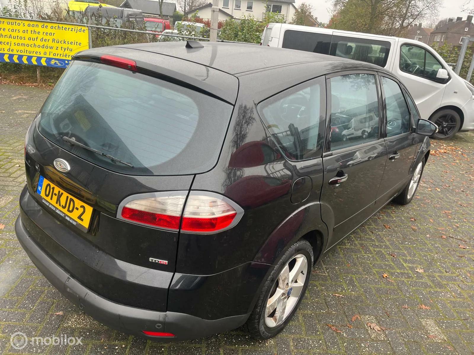 Foto van Ford S-max