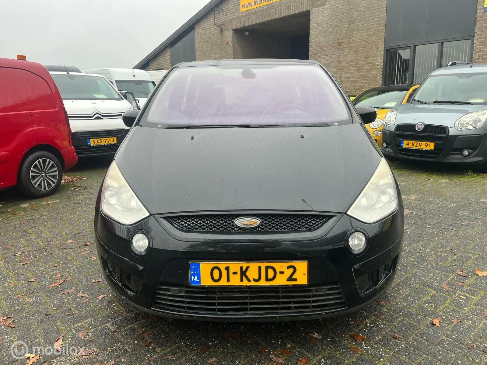 Foto van Ford S-max