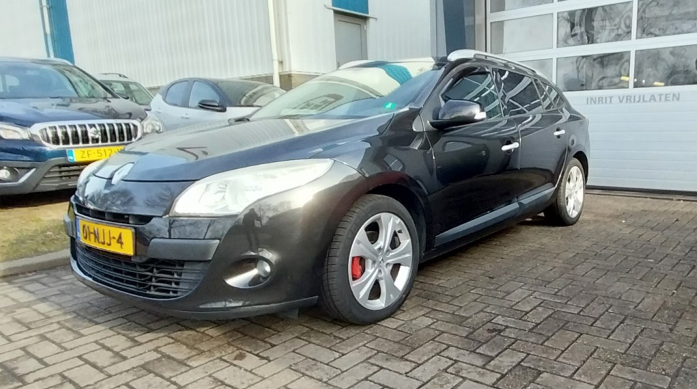 Renault Megane 2.0 Dynamique Automaat 2010 - voorkant