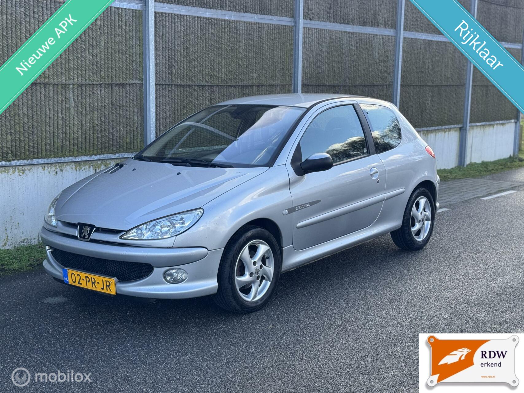 Peugeot 206 1.4-16V Quiksilver NAP/AIRCO/NWE KOPPELING/NWE APK 2004 - voorkant