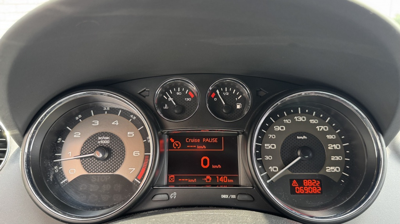 Foto van Peugeot RCZ