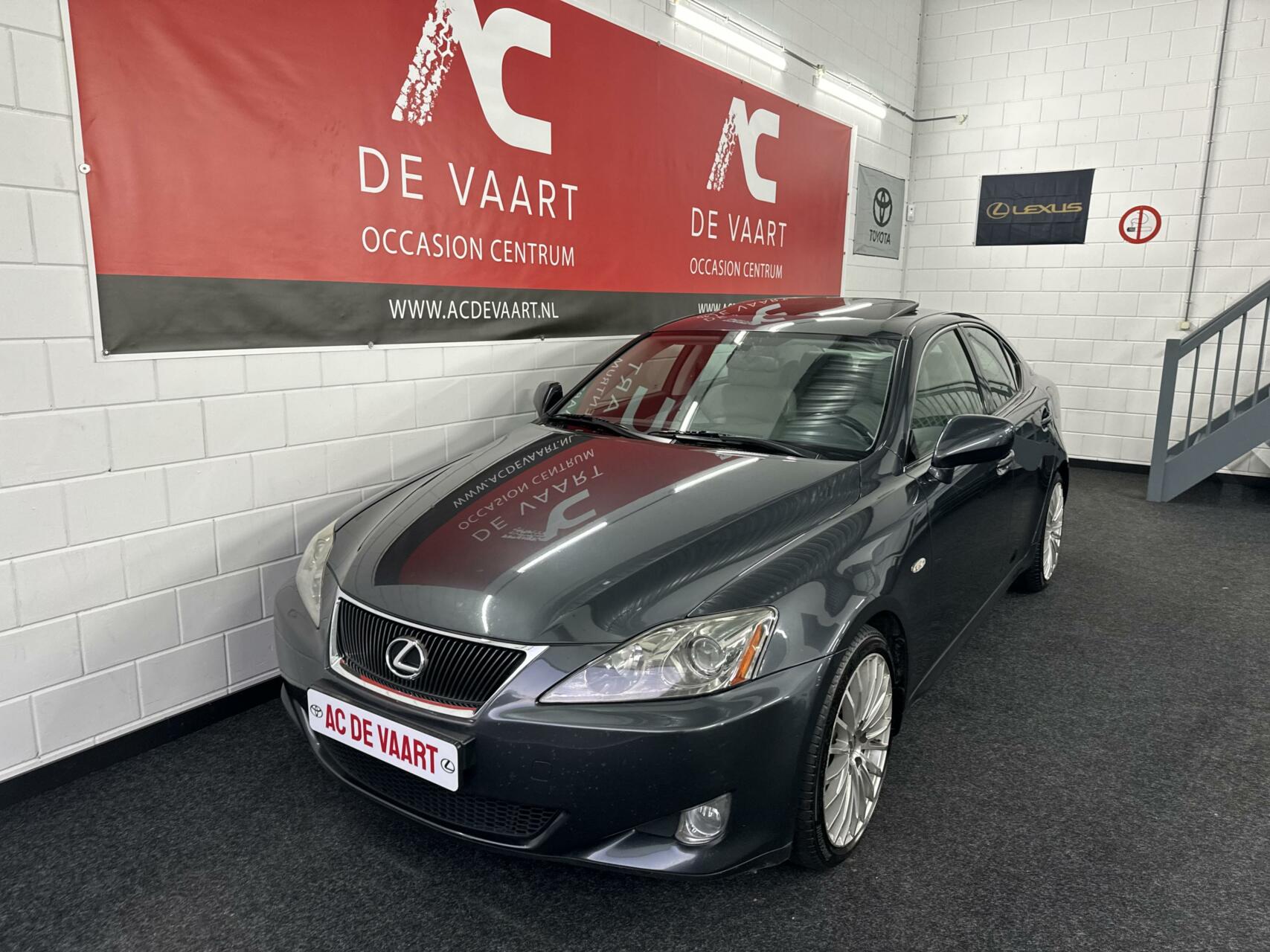 Foto van Lexus Is