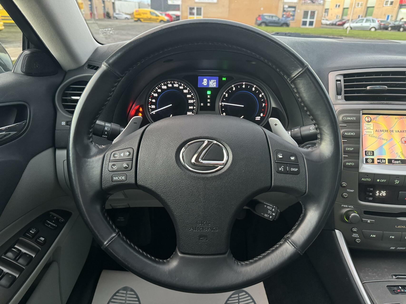 Foto van Lexus Is