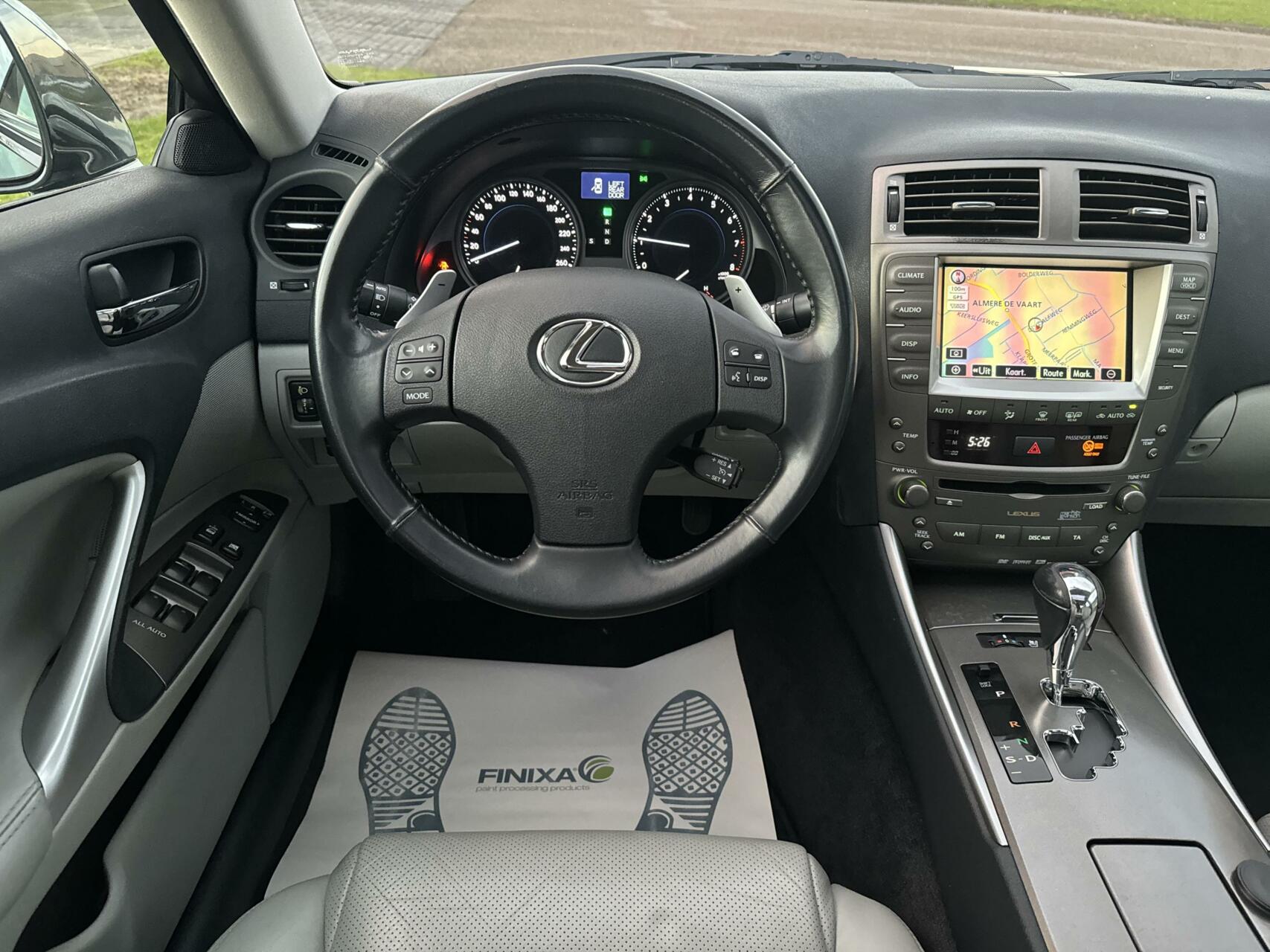Foto van Lexus Is