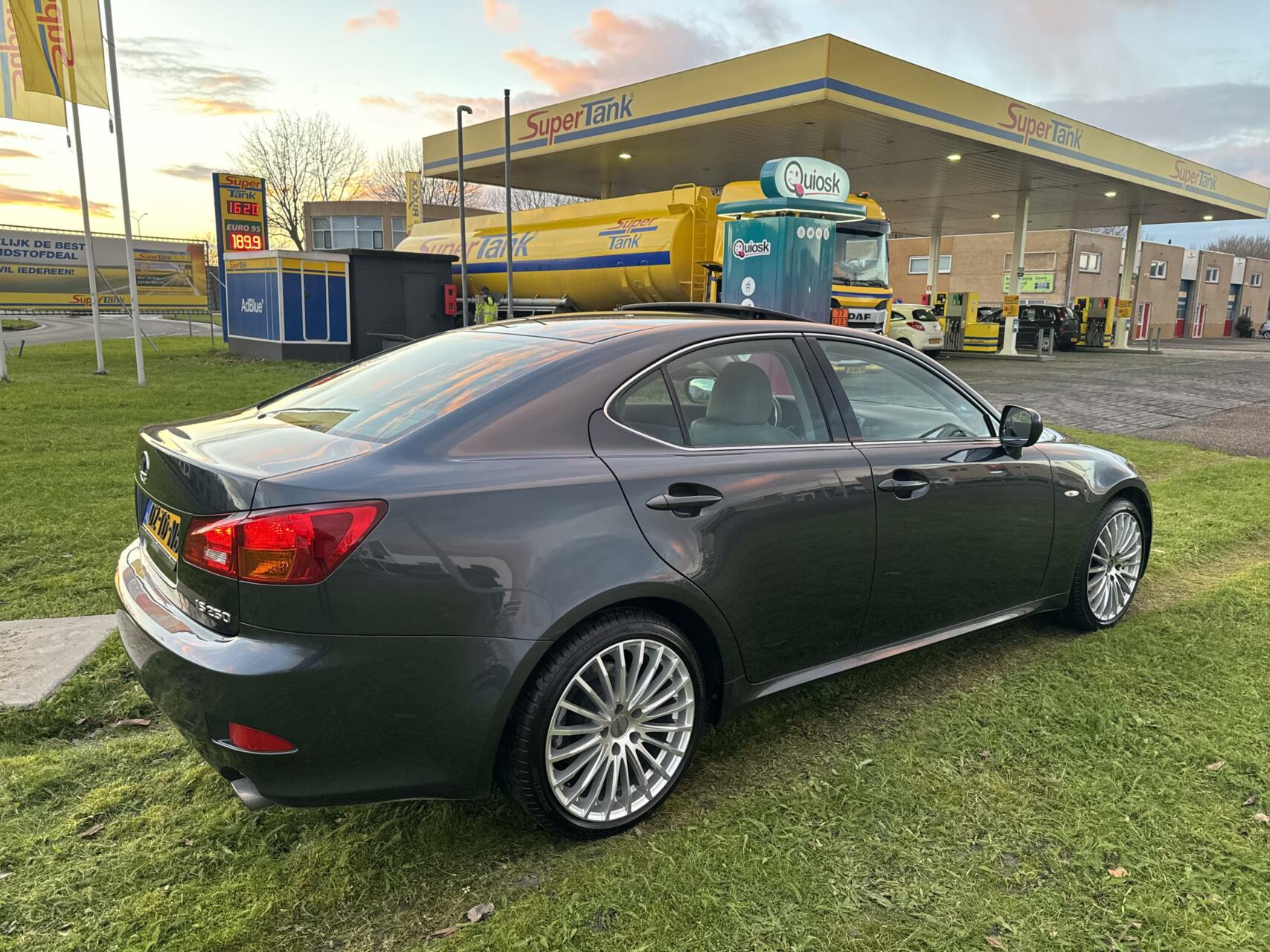 Foto van Lexus Is