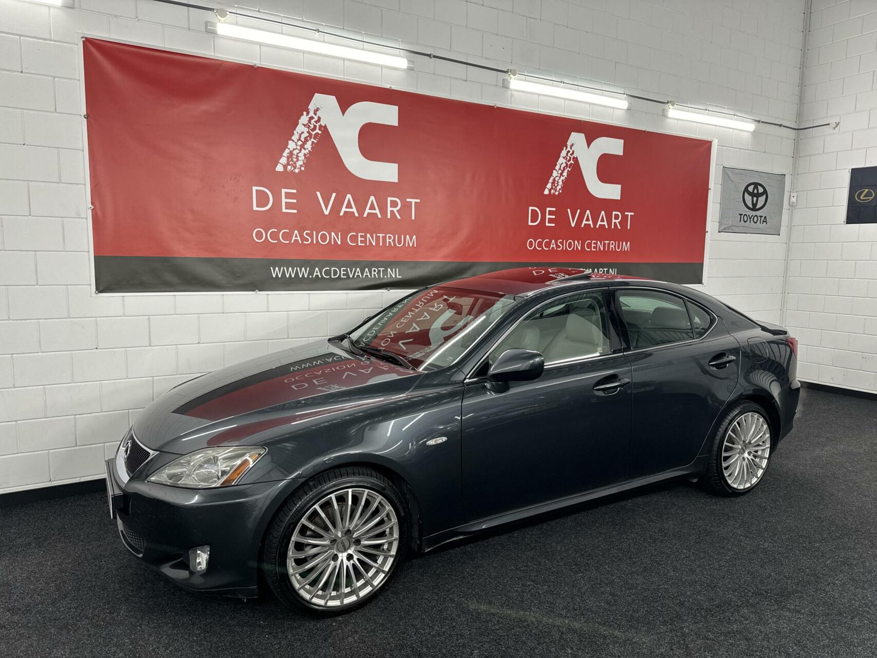 Lexus Is 250 Executive - VERKOCHT! 2006 - voorkant