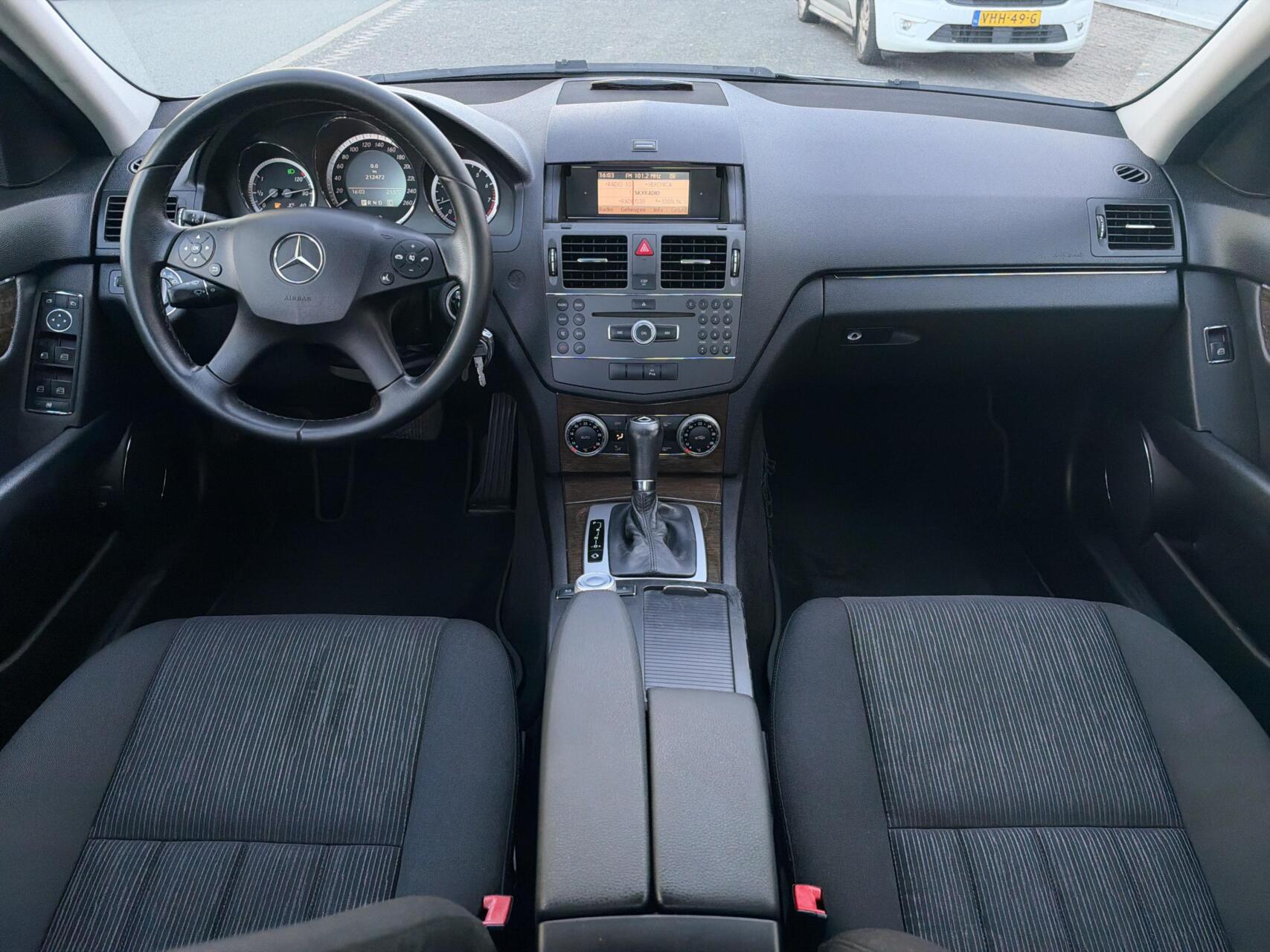 Foto van Mercedes-Benz C 180 Cgi