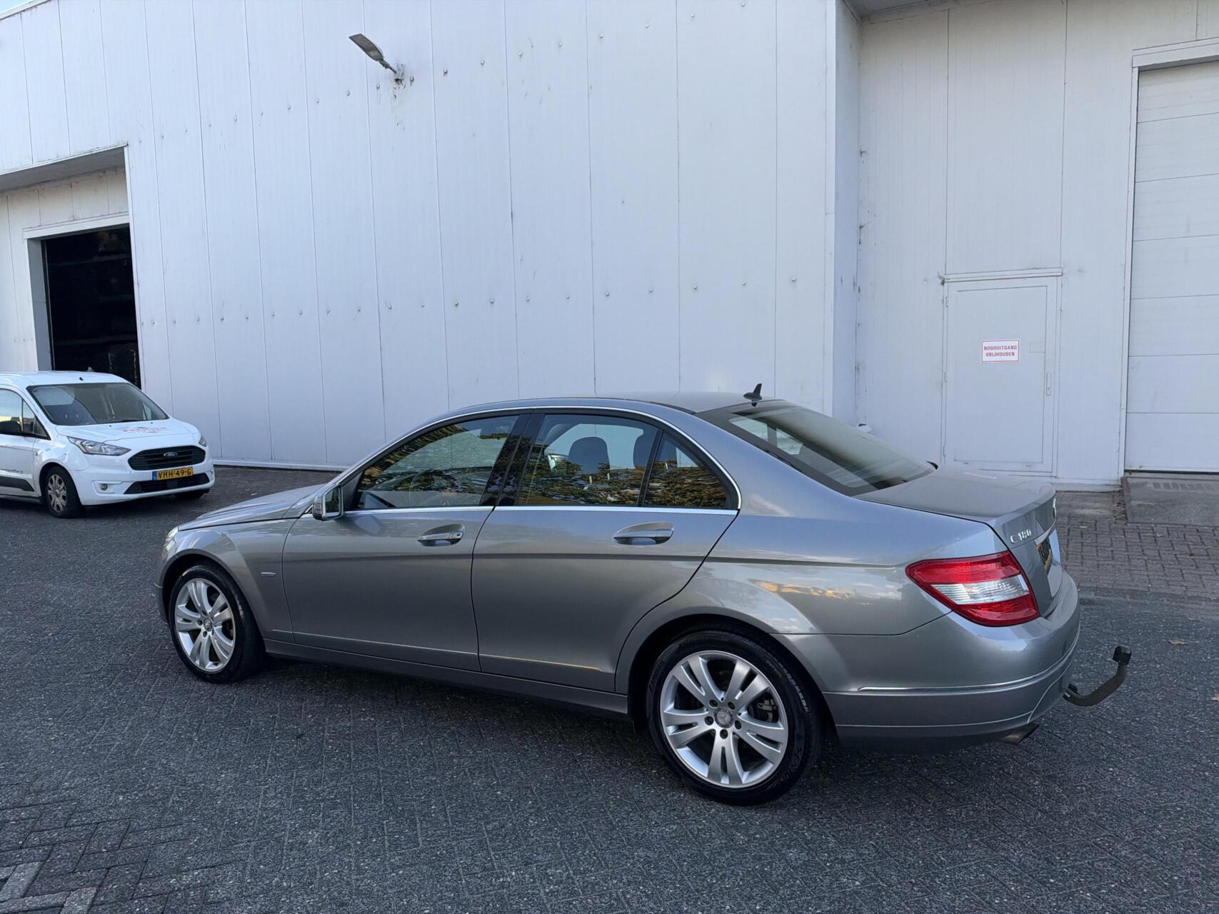 Foto van Mercedes-Benz C 180 Cgi