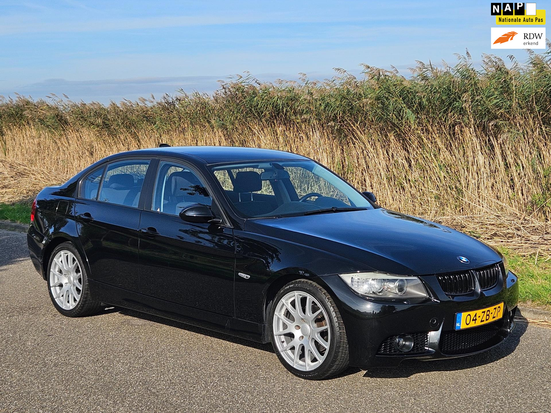 BMW 3er Reihe 320i Business Line M3 2008 - voorkant