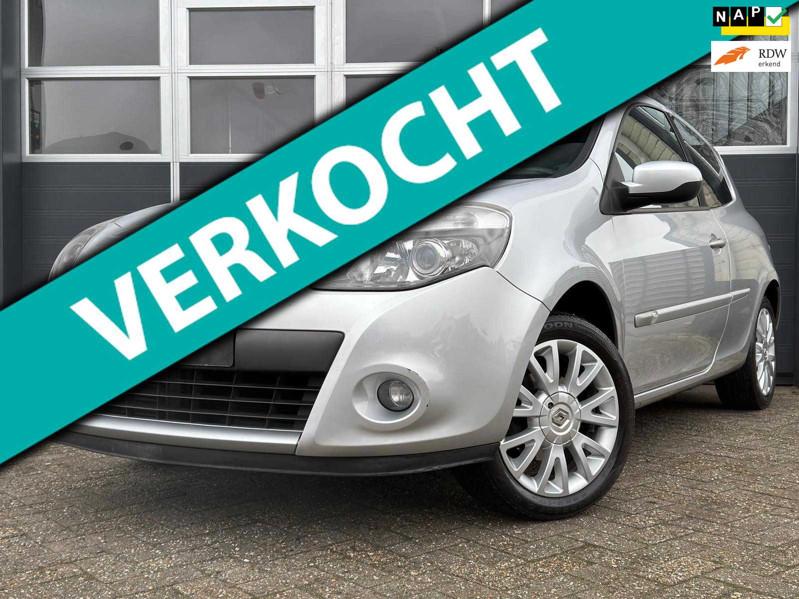 Renault Clio 1.2 TCe Dynamique / Clima / Bluetooth / Keyless / Trekhaak 2010 - voorkant