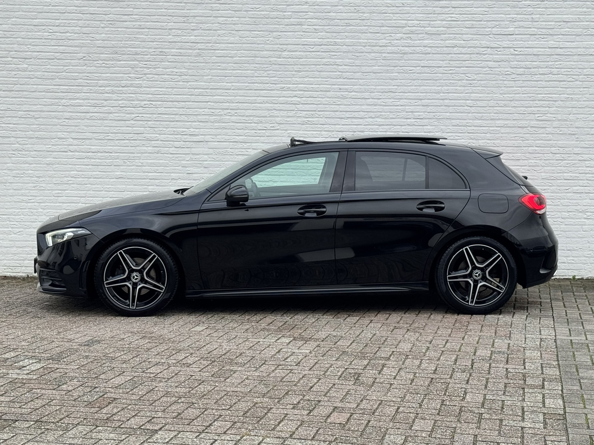 Foto van Mercedes-Benz A 200