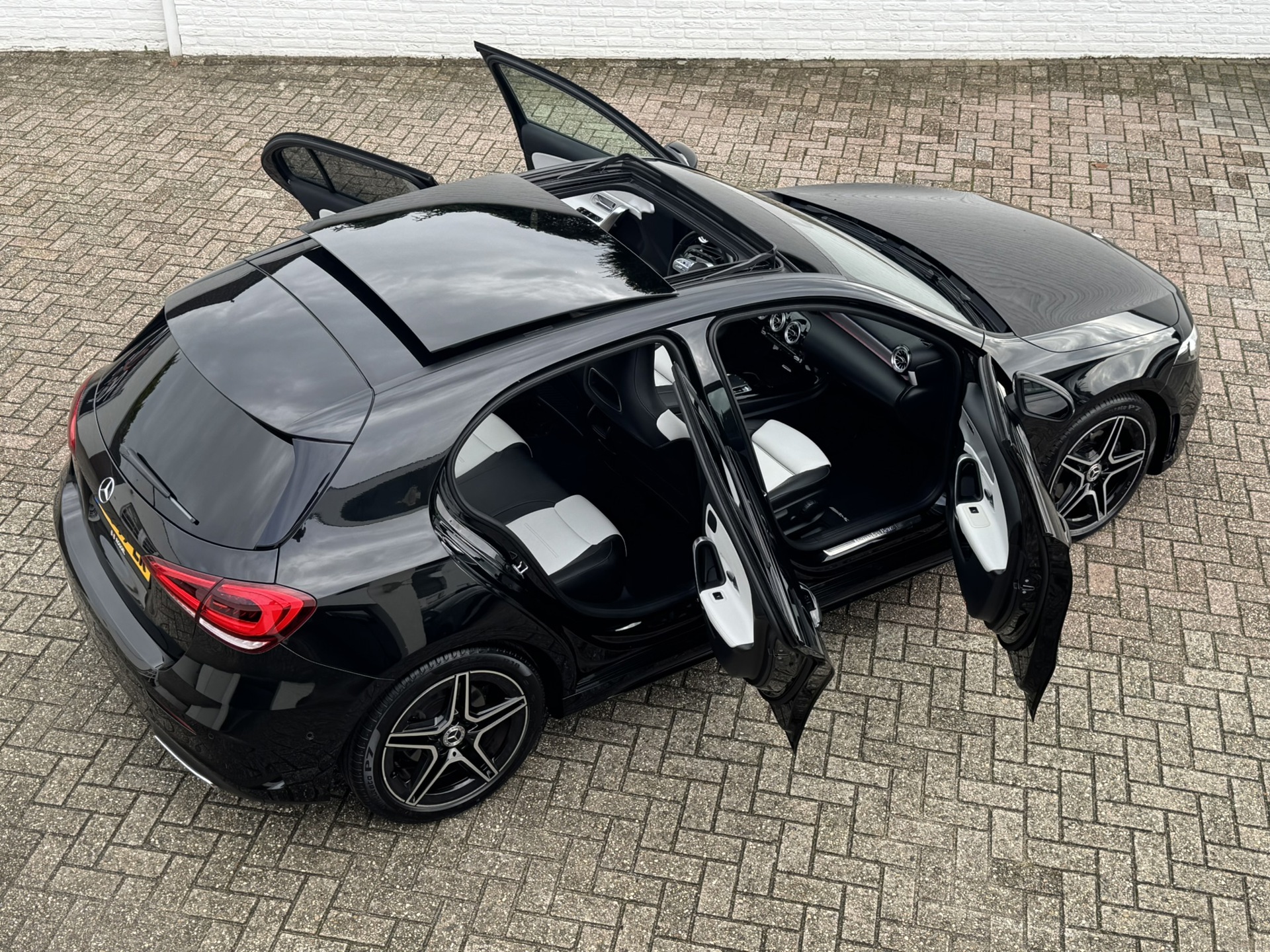 Foto van Mercedes-Benz A 200
