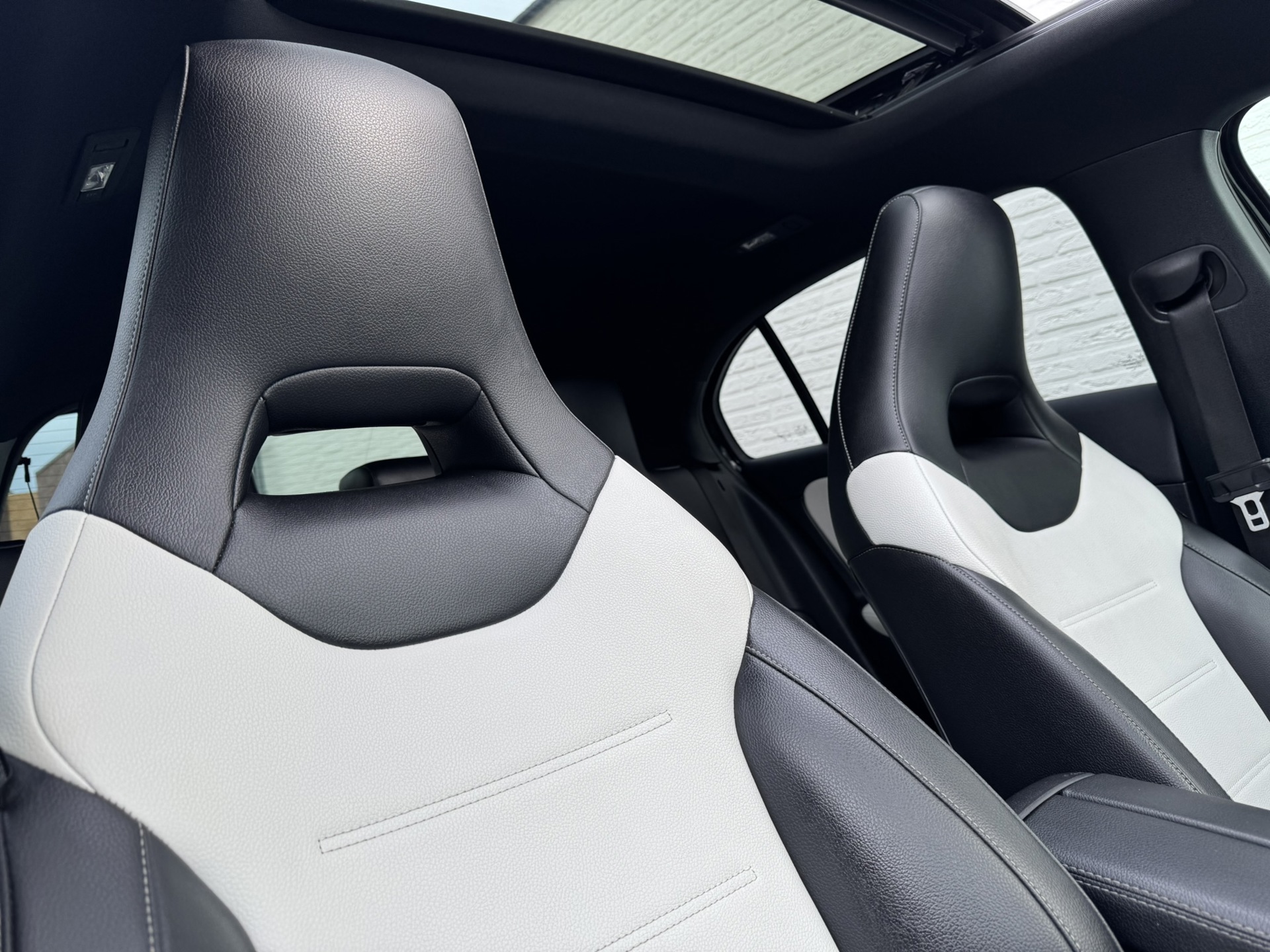 Foto van Mercedes-Benz A 200