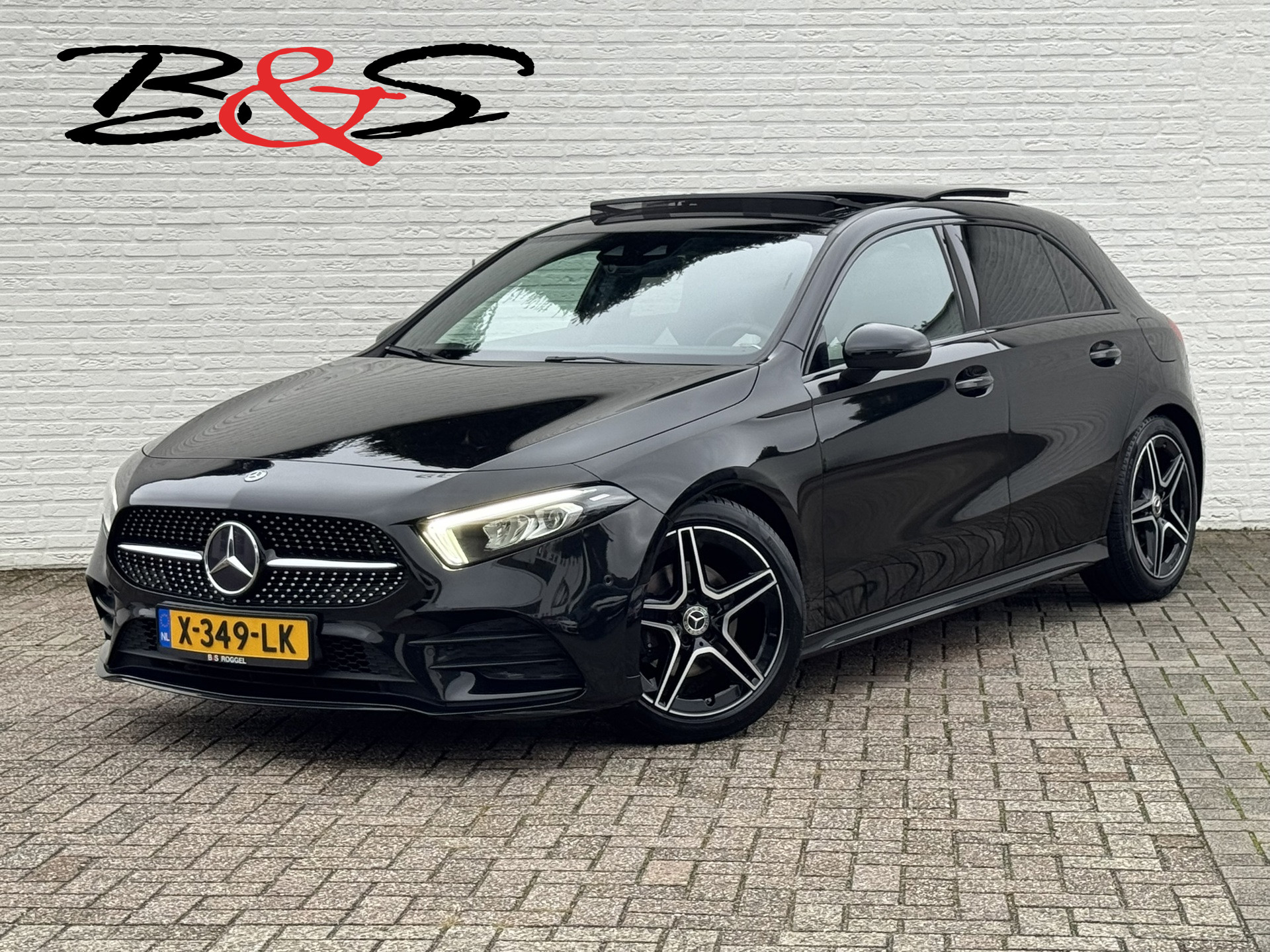 Mercedes-Benz A 200 200 Business Solution AMG Line Pano Cilma Navi Carplay Stoelverw. OEM-sfeerverlichting Digitaaldash 2019 - voorkant