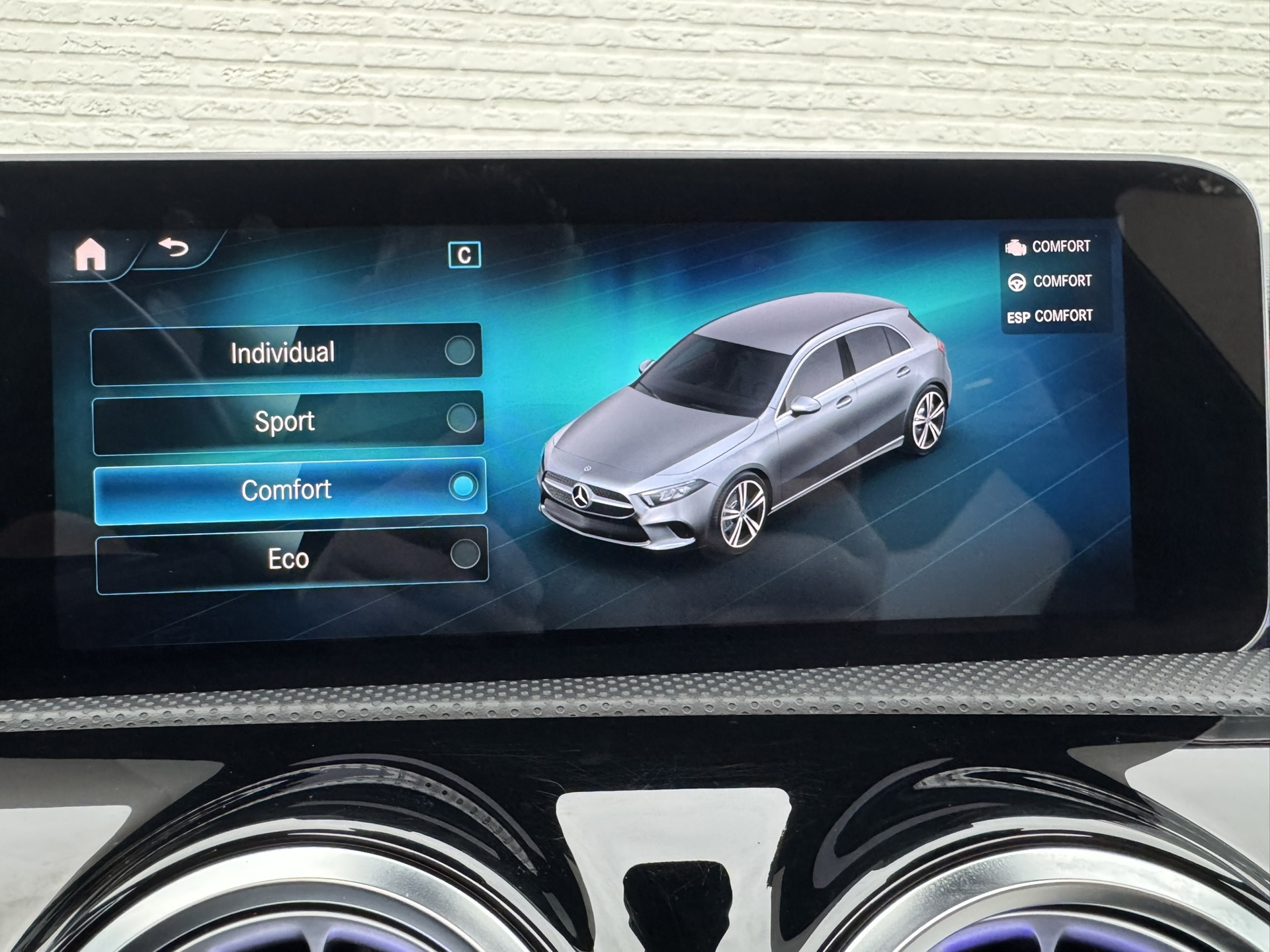 Foto van Mercedes-Benz A 200