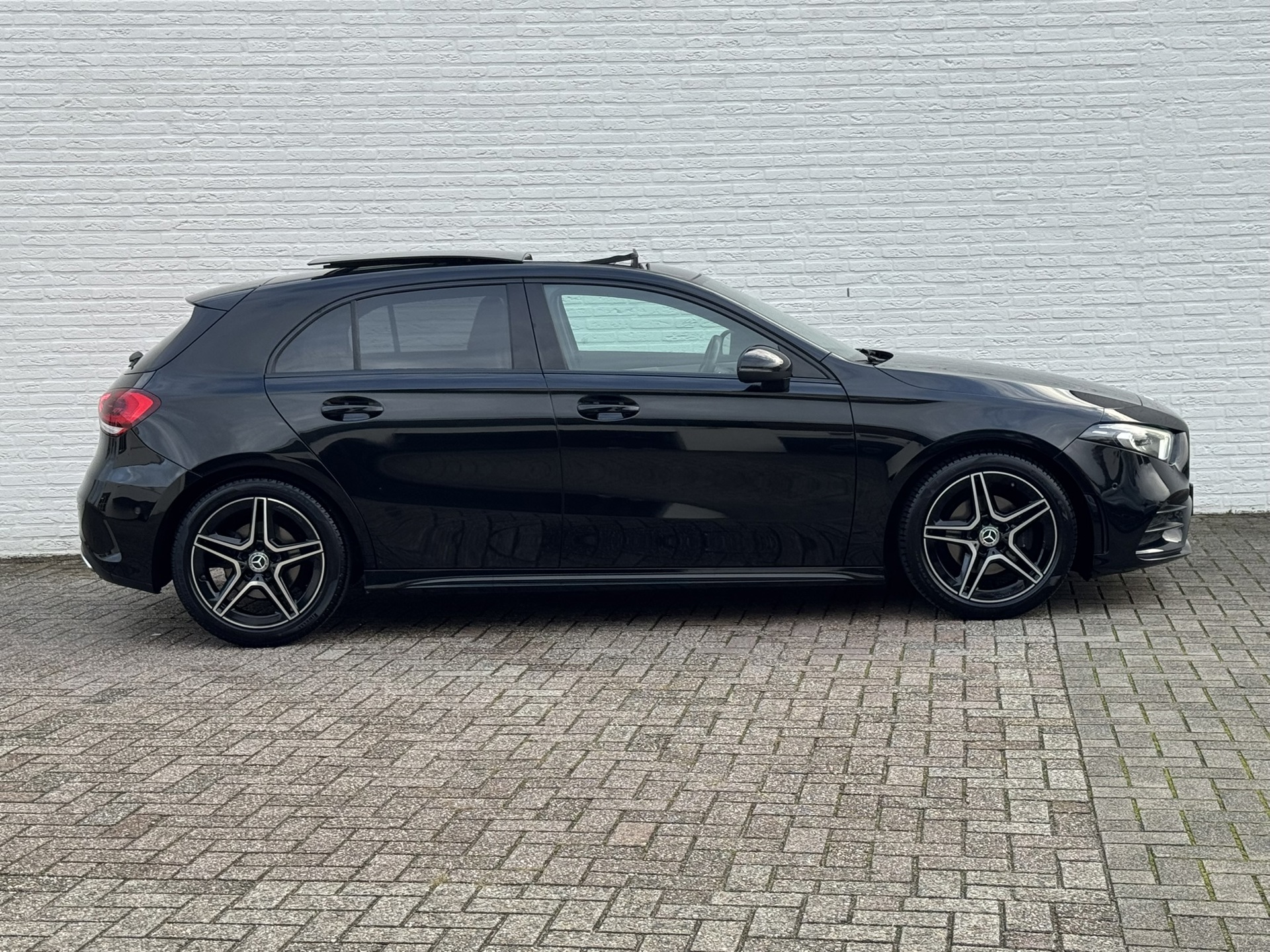 Foto van Mercedes-Benz A 200