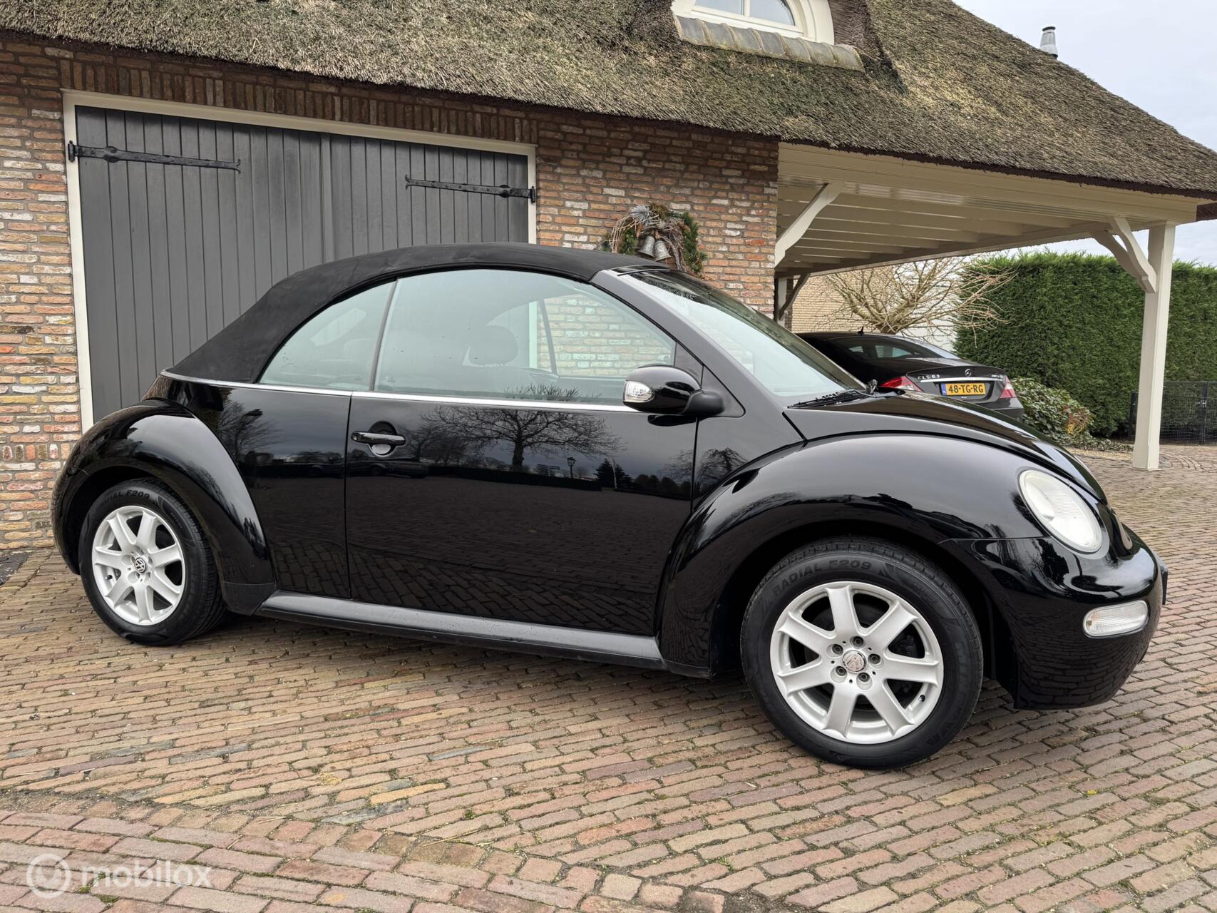 Foto van Volkswagen New Beetle Cabriolet