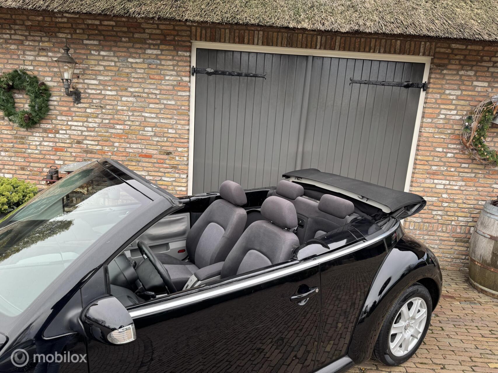 Foto van Volkswagen New Beetle Cabriolet