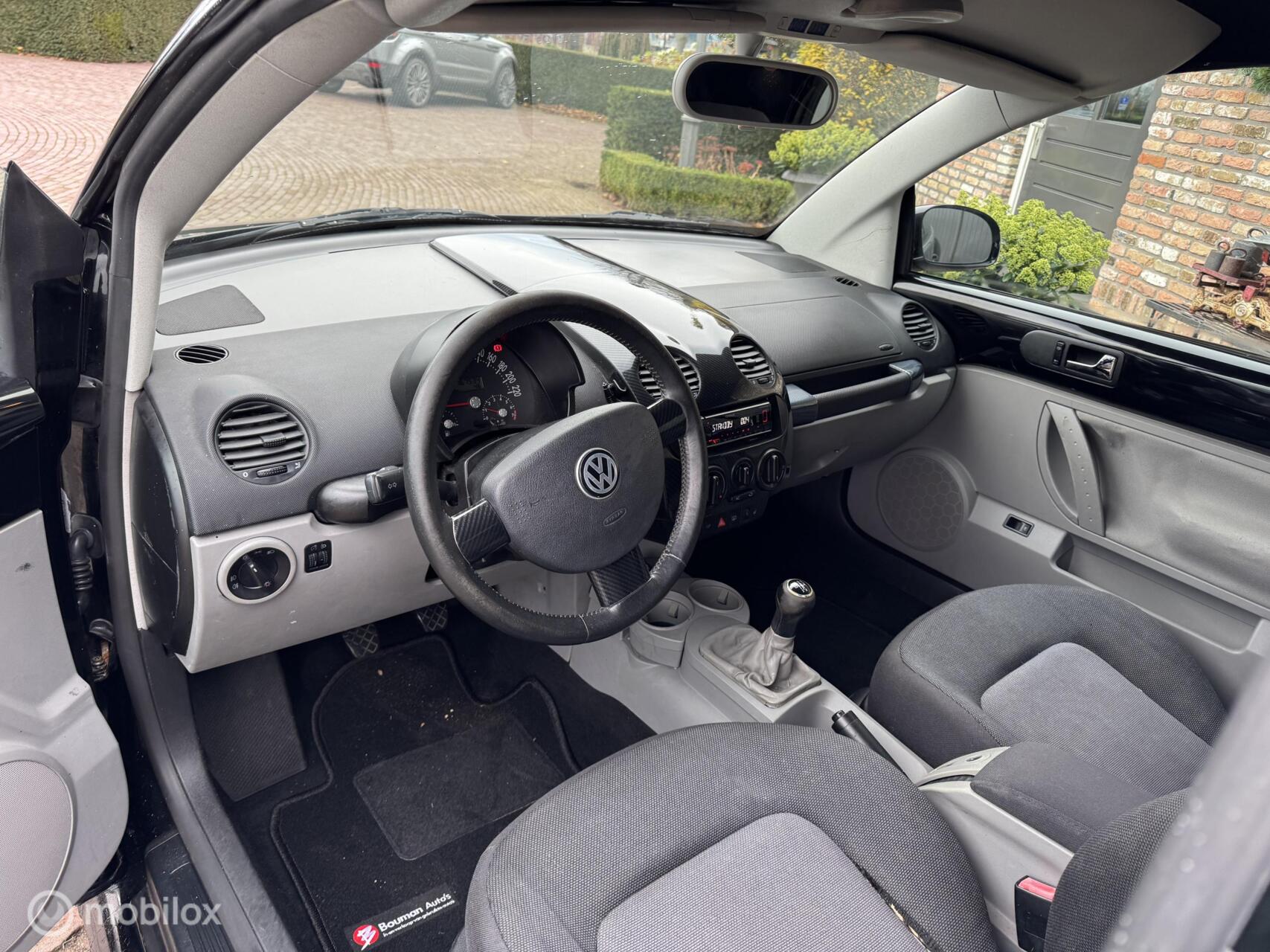 Foto van Volkswagen New Beetle Cabriolet