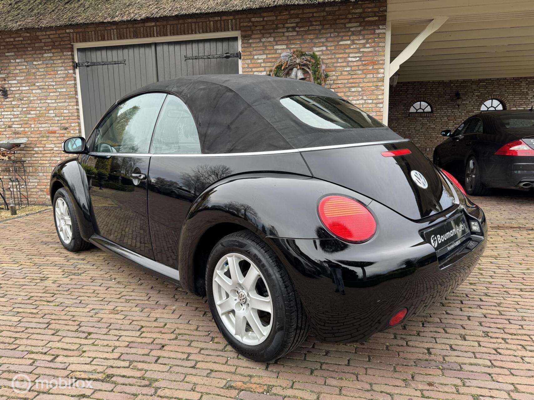 Foto van Volkswagen New Beetle Cabriolet