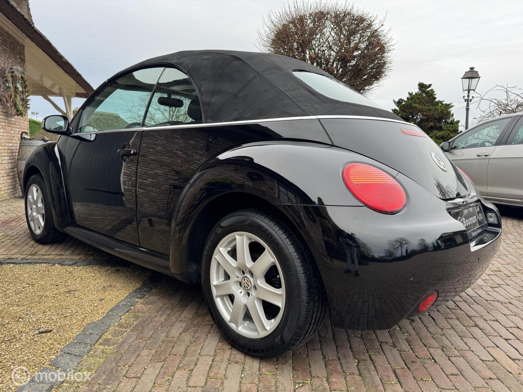 Foto van Volkswagen New Beetle Cabriolet