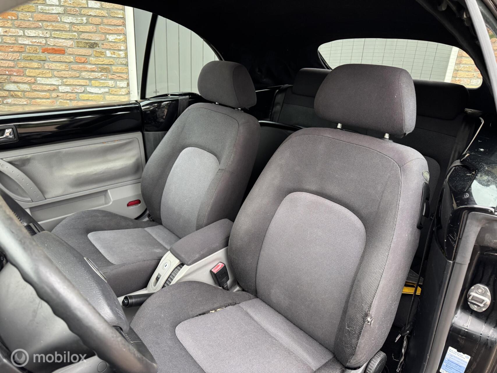 Foto van Volkswagen New Beetle Cabriolet