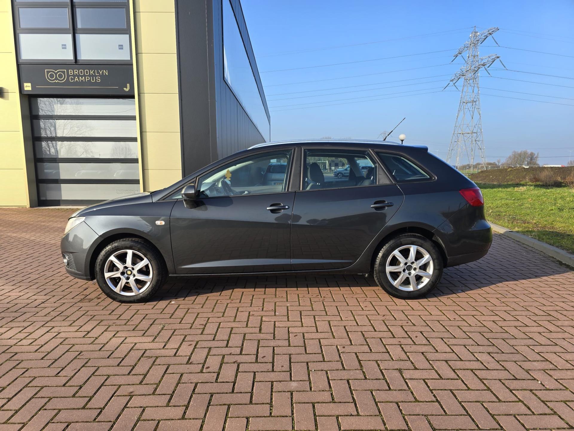 Foto van Seat Ibiza ST